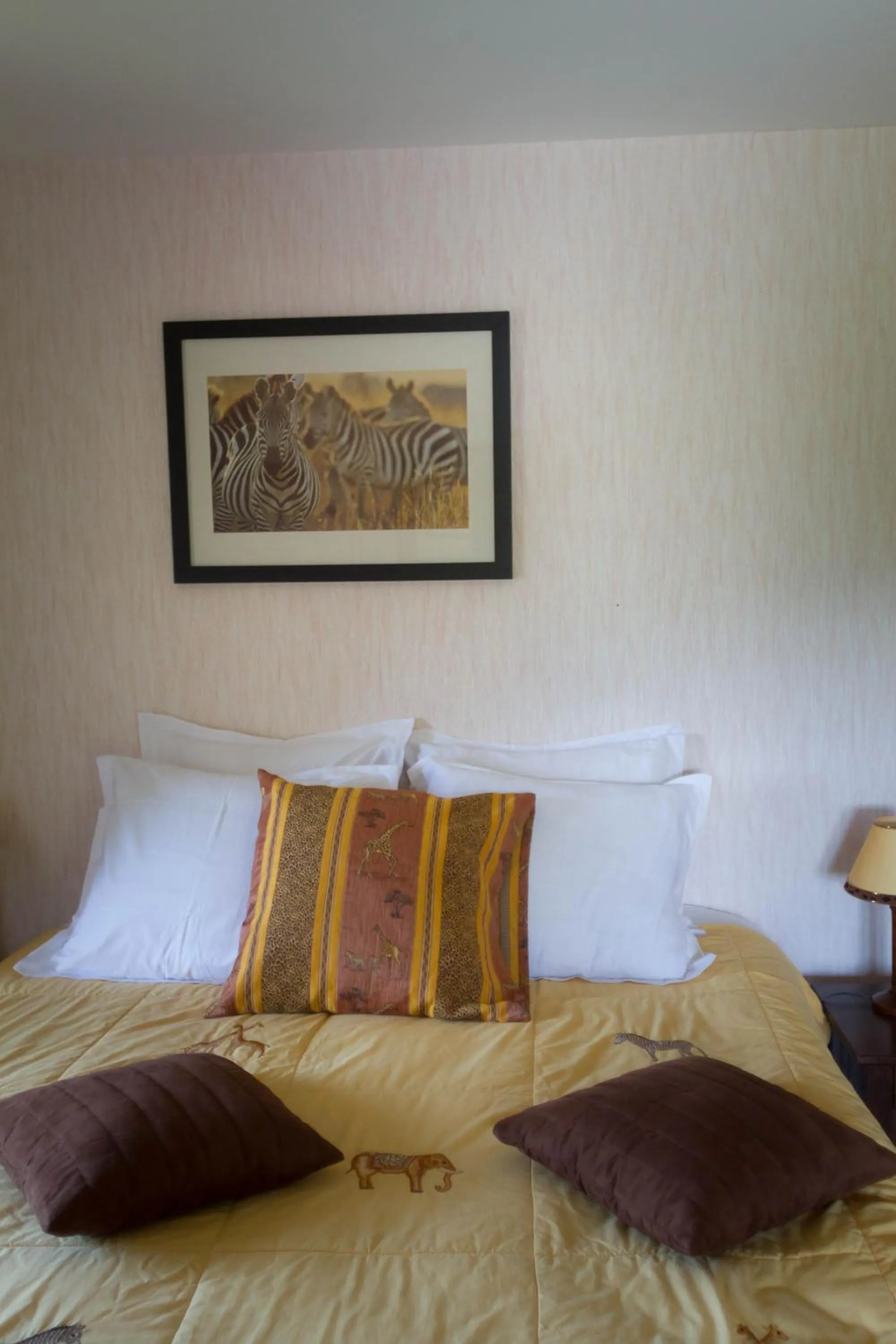 Photo of the whole room, Bed in Le Bonheur dans le Pré