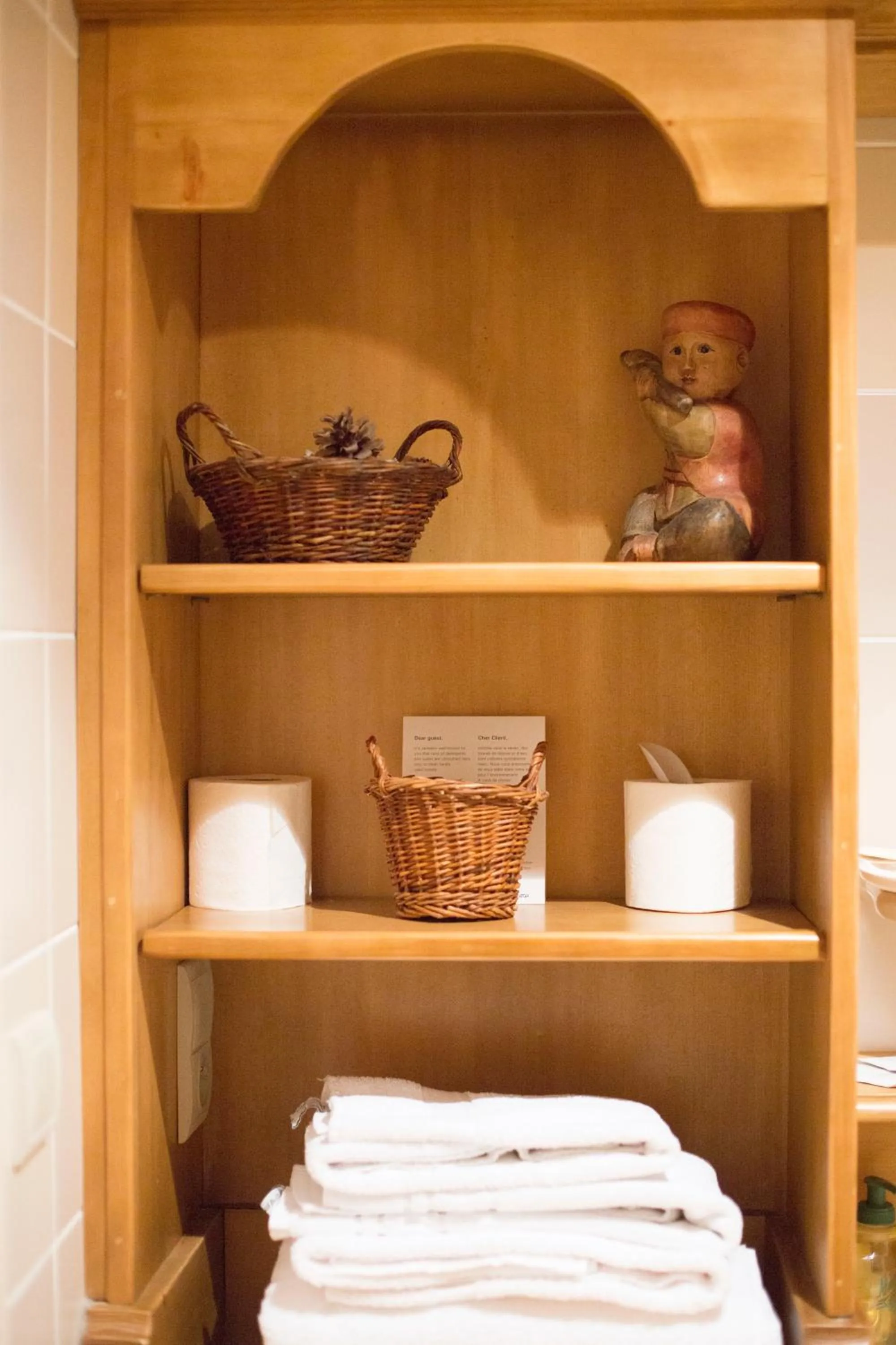 Decorative detail, Bed in Le Bonheur dans le Pré