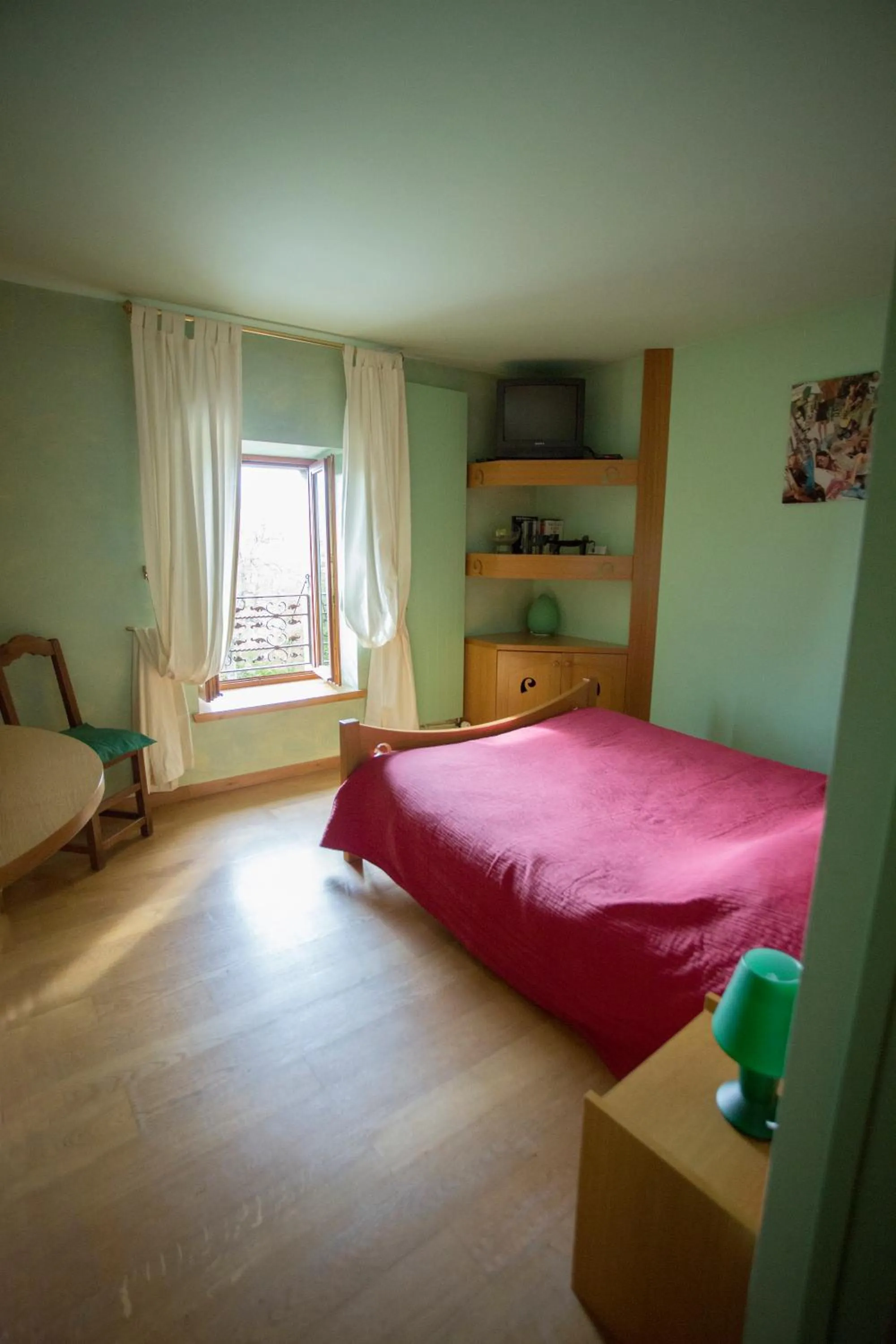 Day, Bed in Le Bonheur dans le Pré