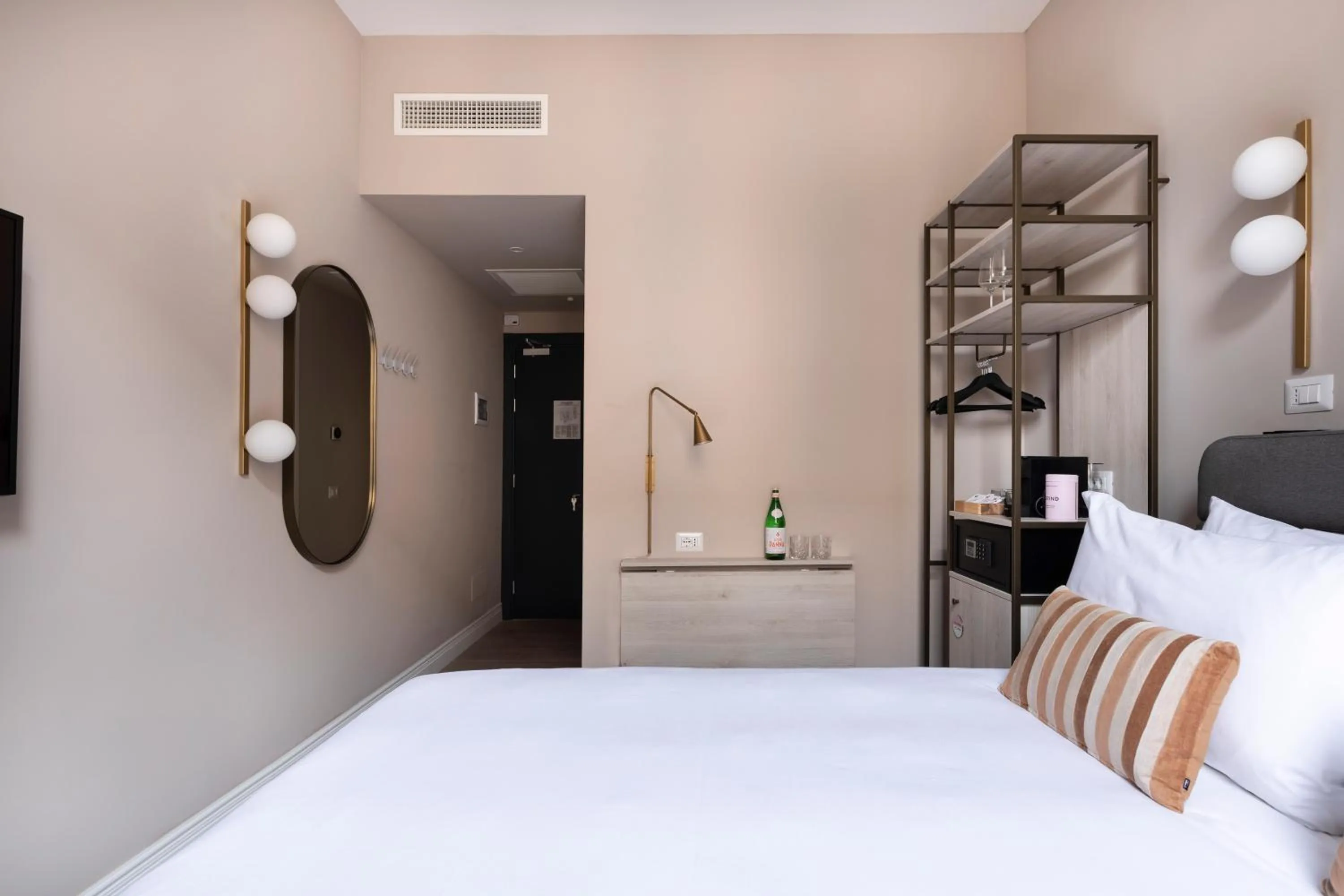 Bedroom, Bed in Numa Rome Linea