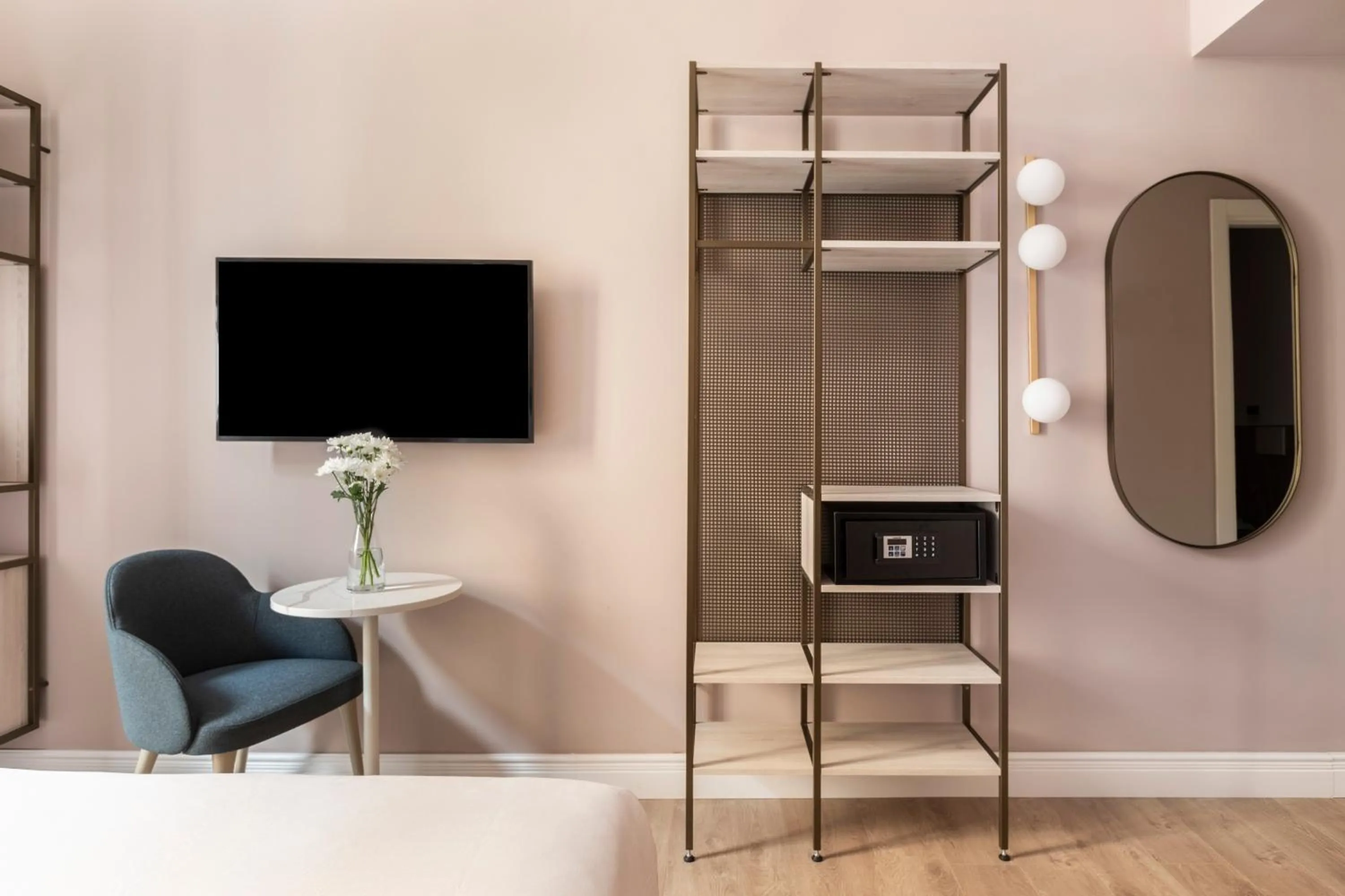 TV and multimedia in Numa Rome Linea