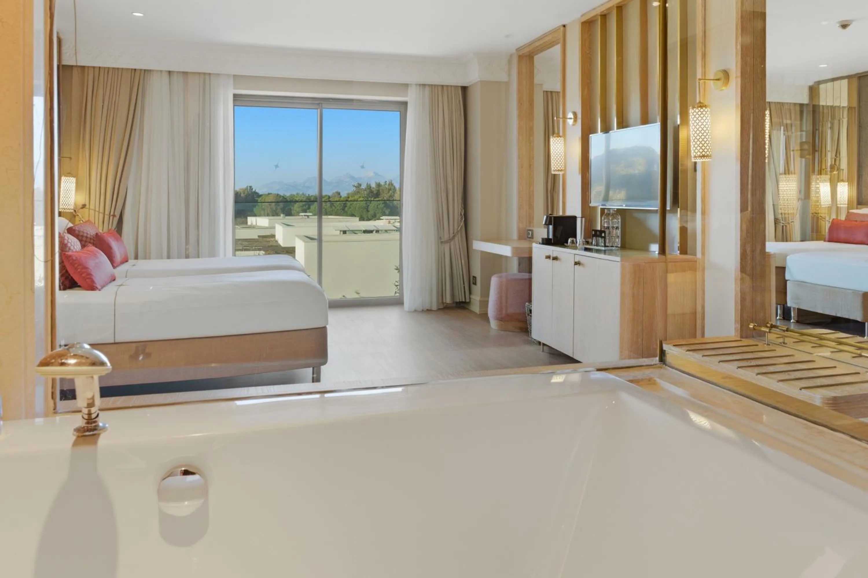 Bedroom, Bed in Ela Excellence Resort Belek