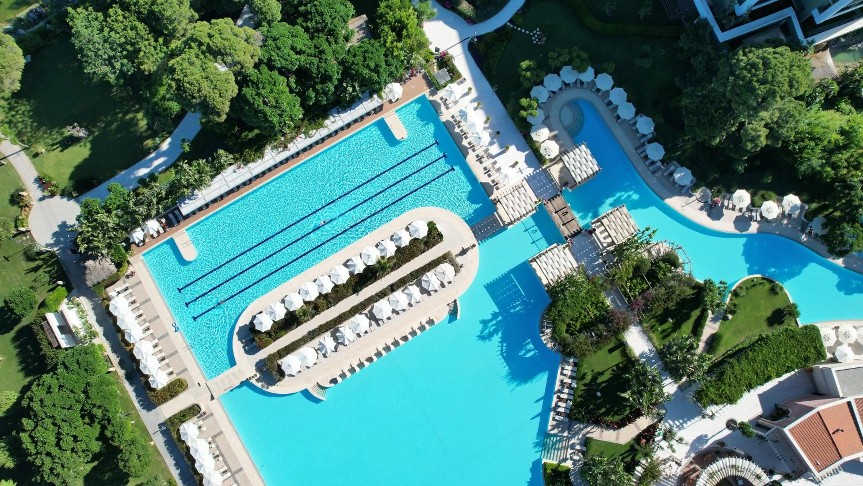 Swimming pool in Ela Excellence Resort Belek