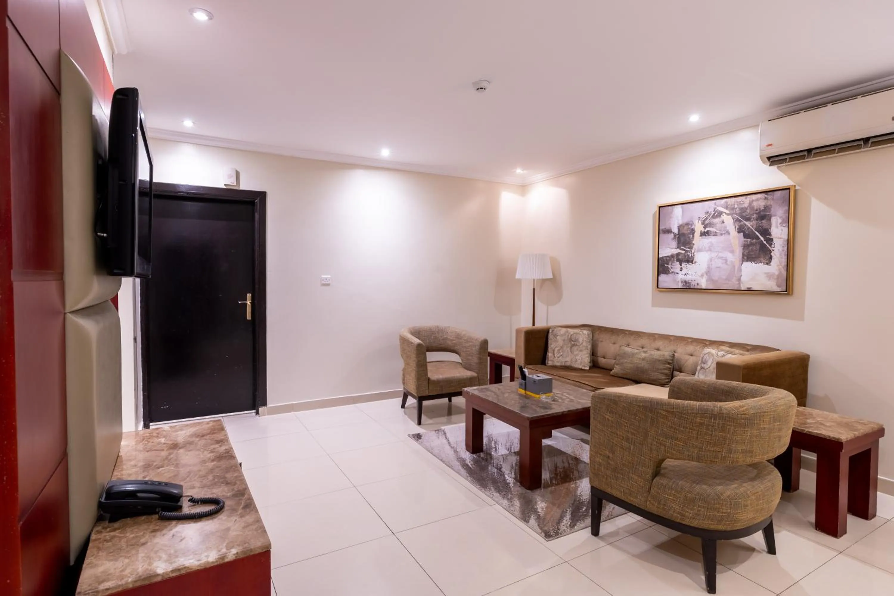 Al Muhaidb Residence Al Takhasossi 3