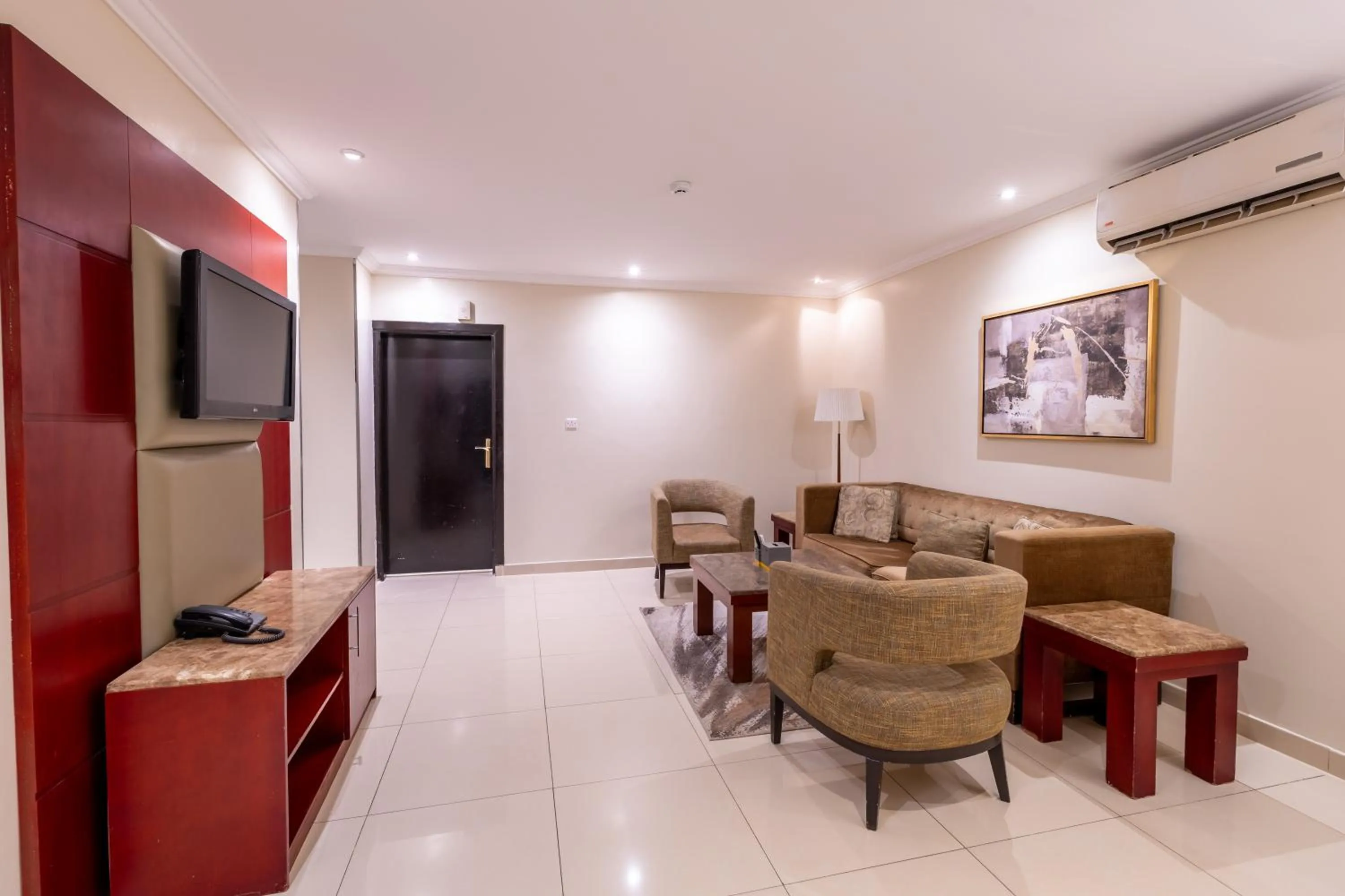 Al Muhaidb Residence Al Takhasossi 3