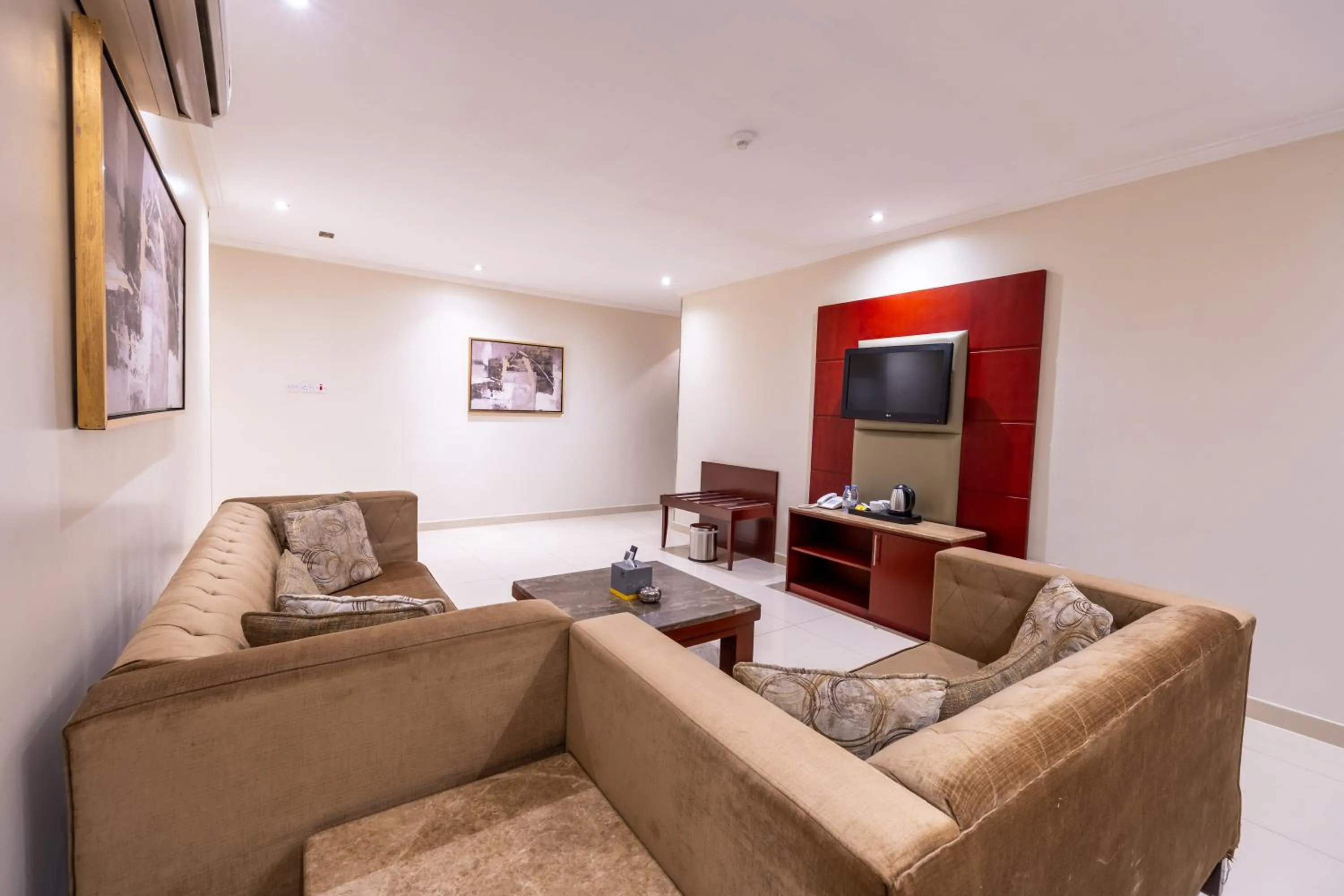 Al Muhaidb Residence Al Takhasossi 3