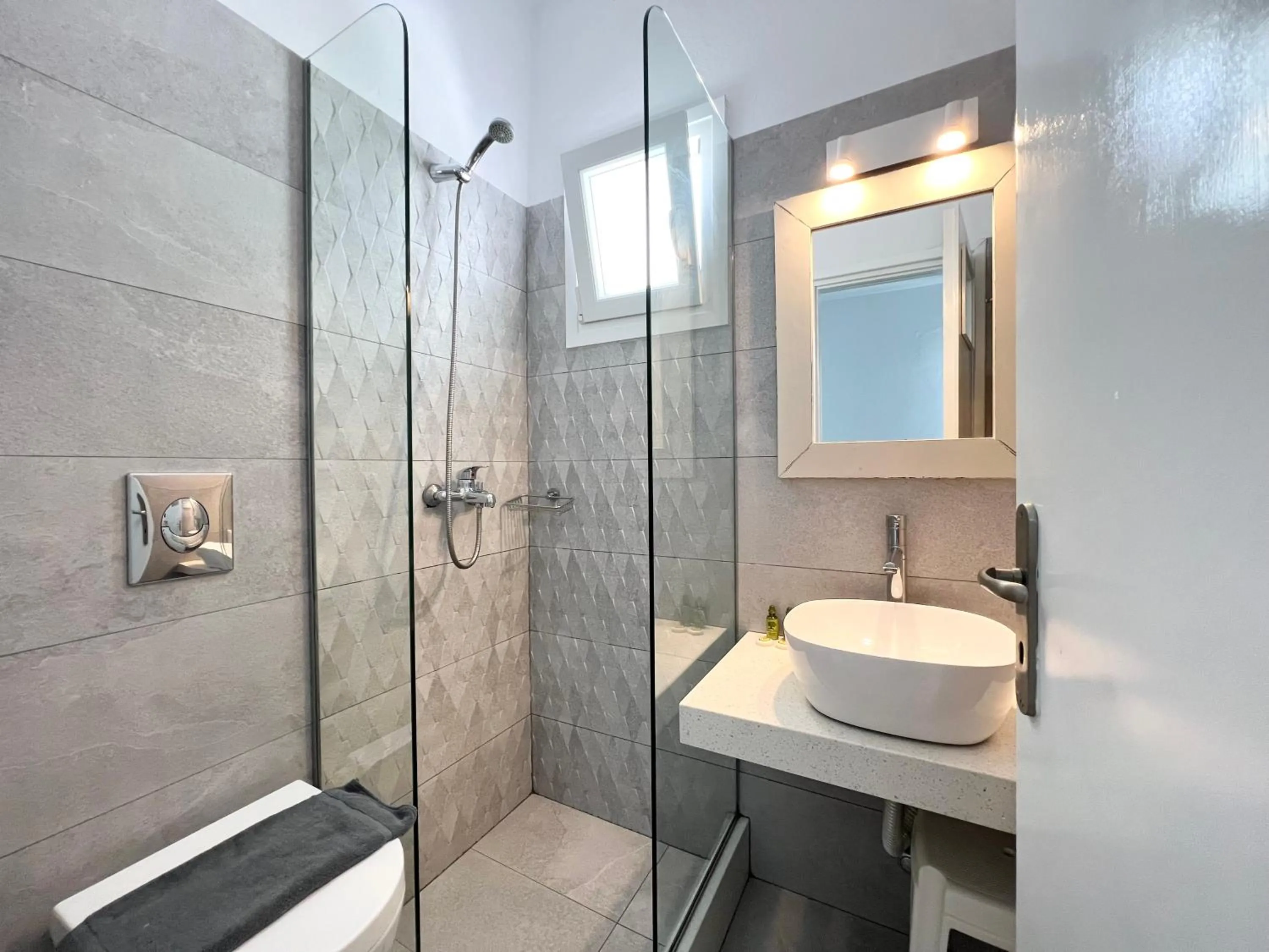 Bathroom in Cyclades Blue