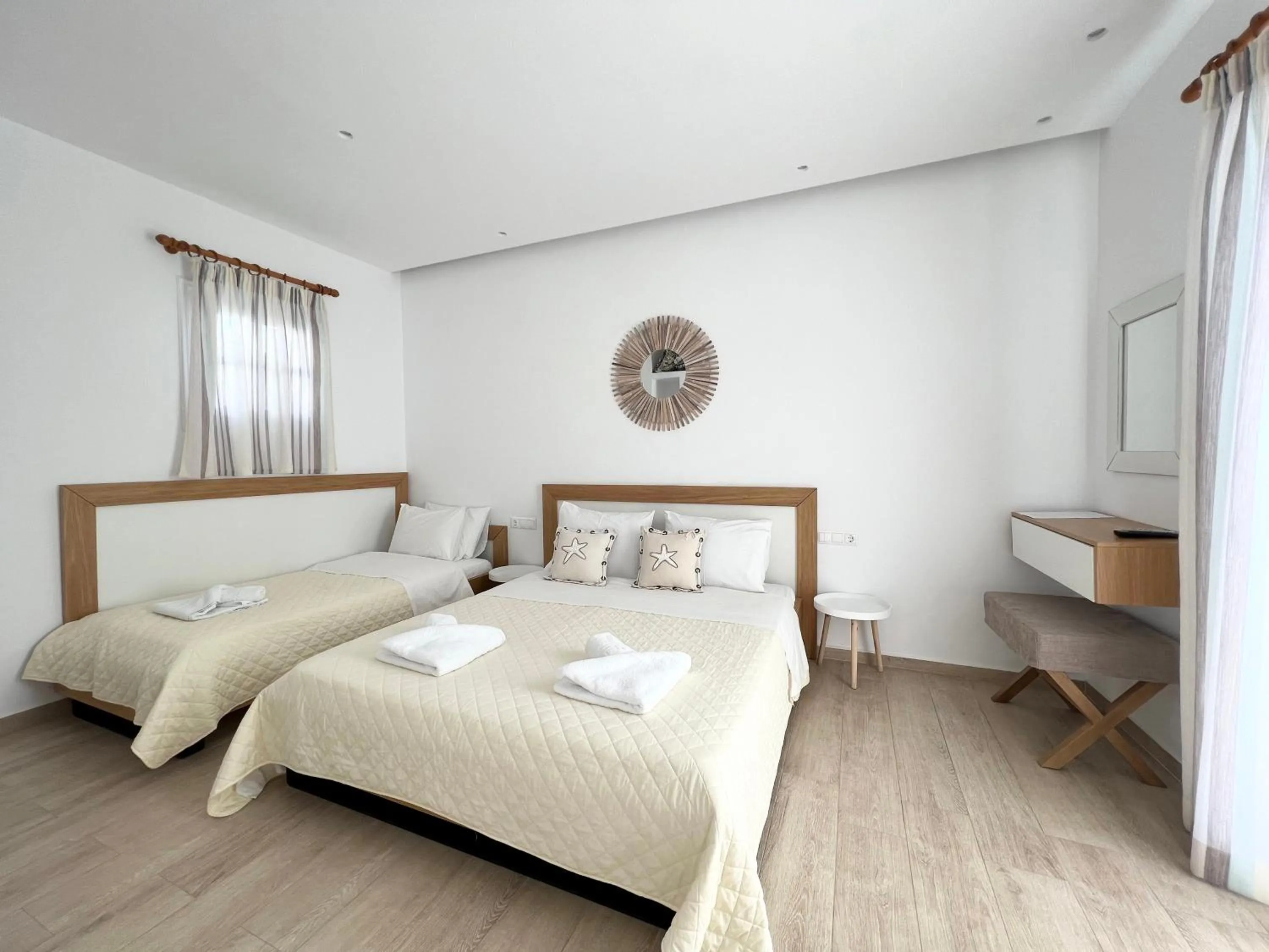 Bedroom, Bed in Cyclades Blue