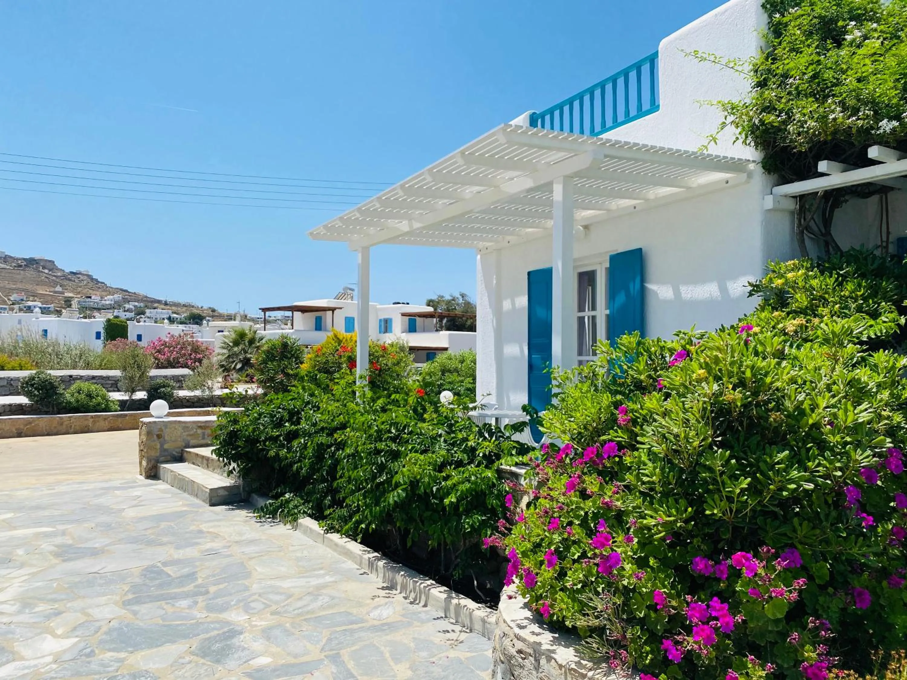 Property building in Cyclades Blue
