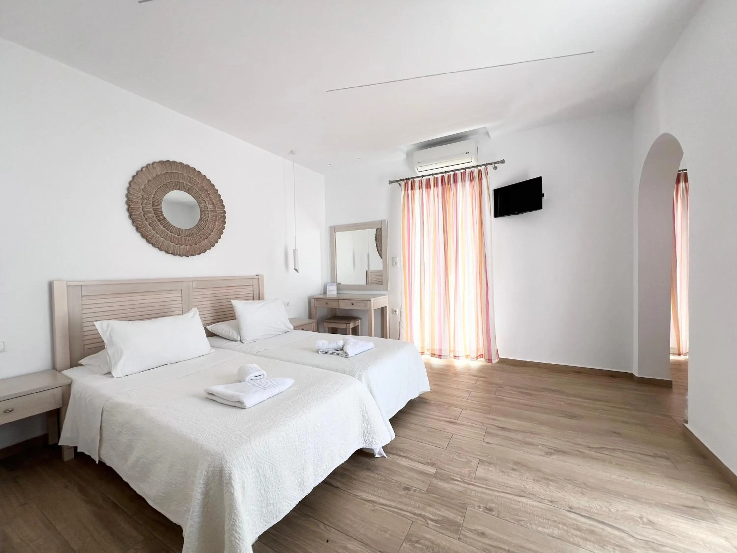 Bedroom, Bed in Cyclades Blue