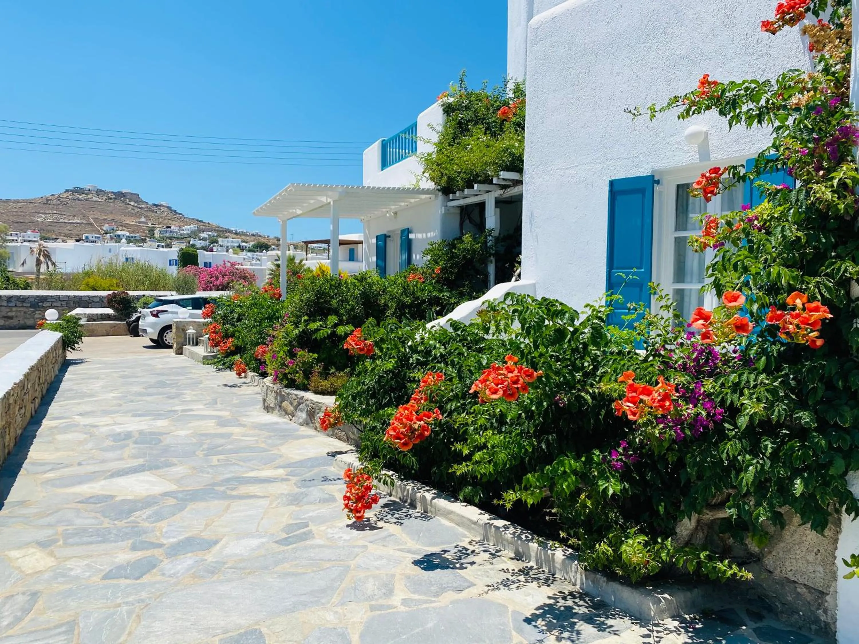 Property building in Cyclades Blue