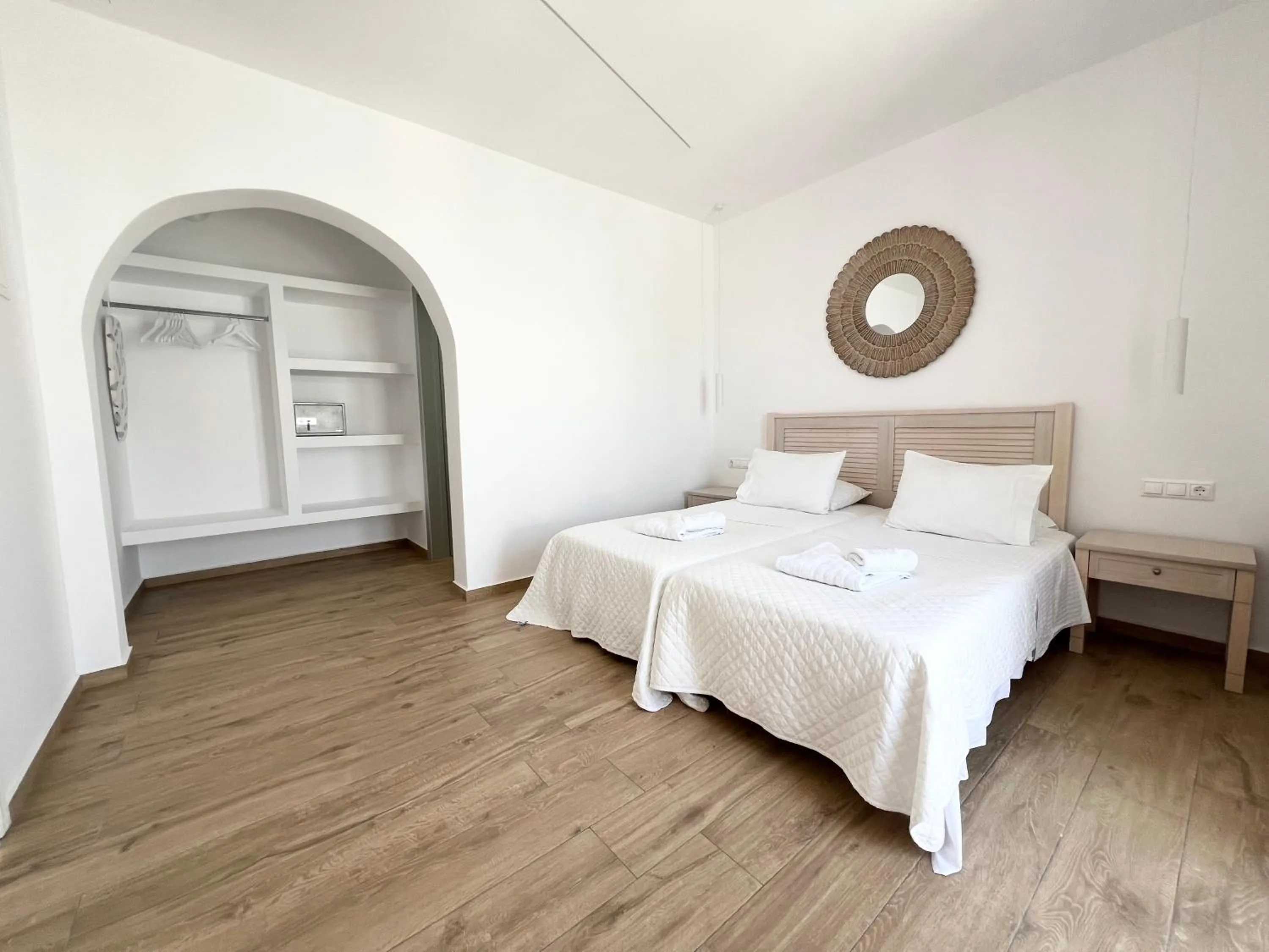 Bedroom, Bed in Cyclades Blue