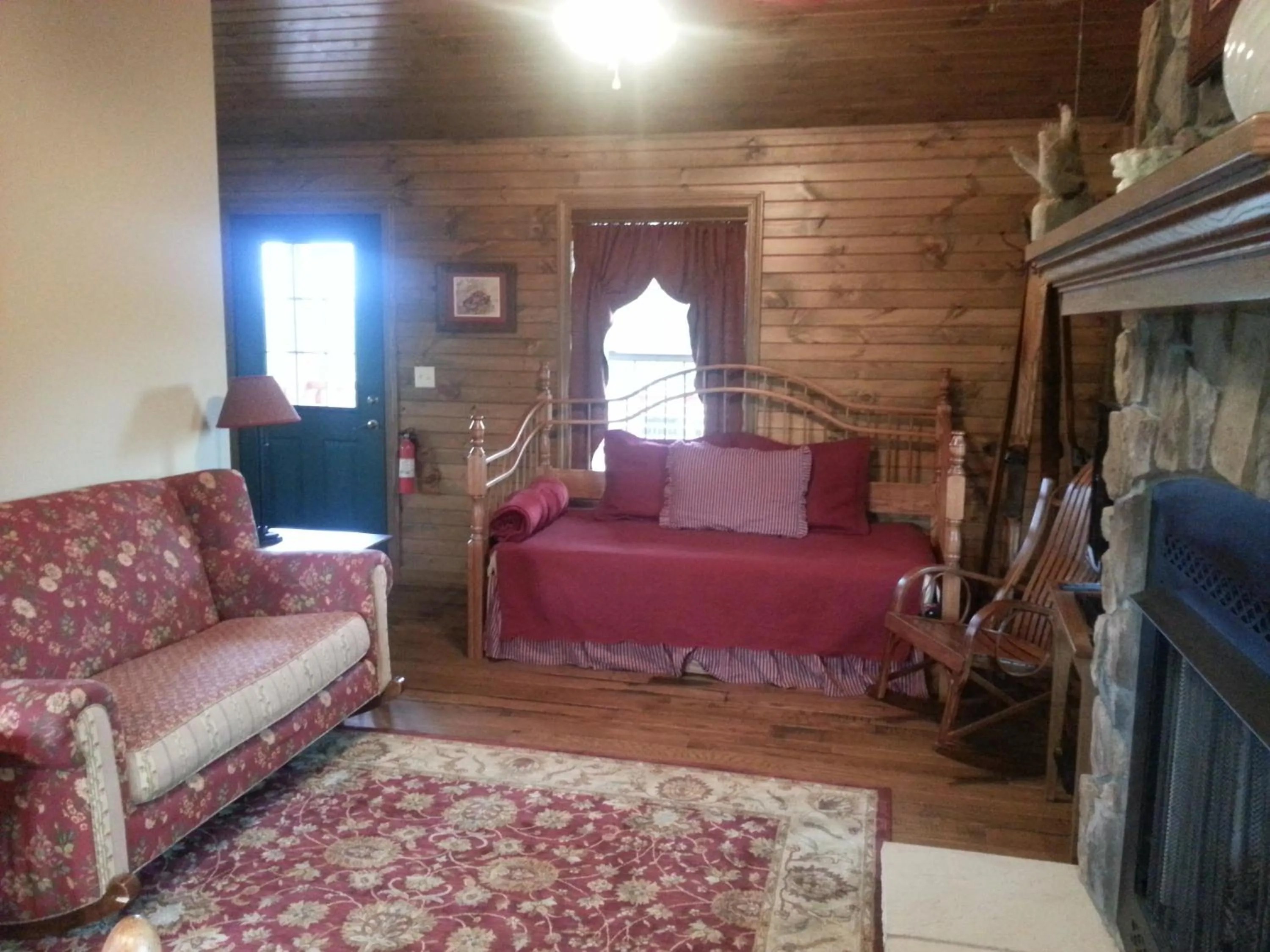 Seating area in Amish Blessings Cabins