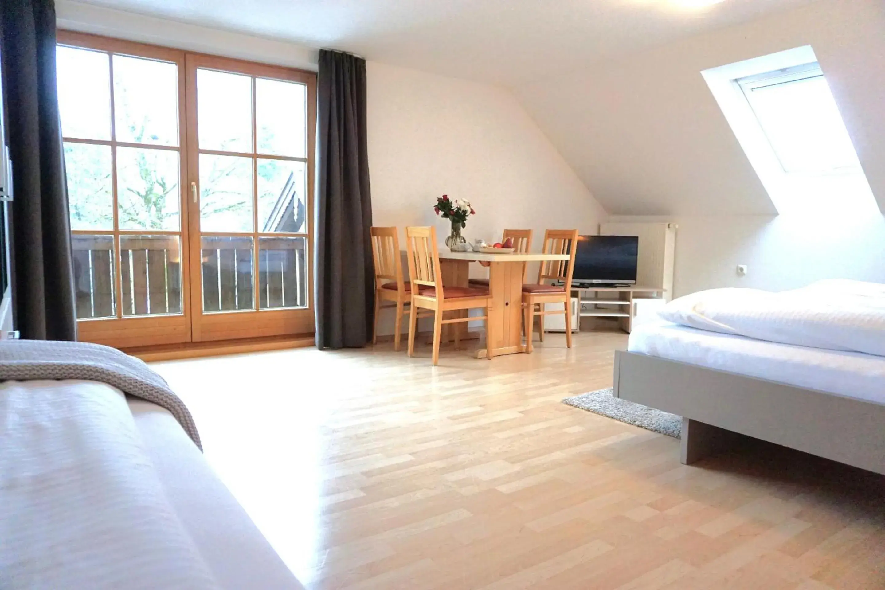 Bedroom, Seating Area in Landhotel und Gasthof Kirchberger