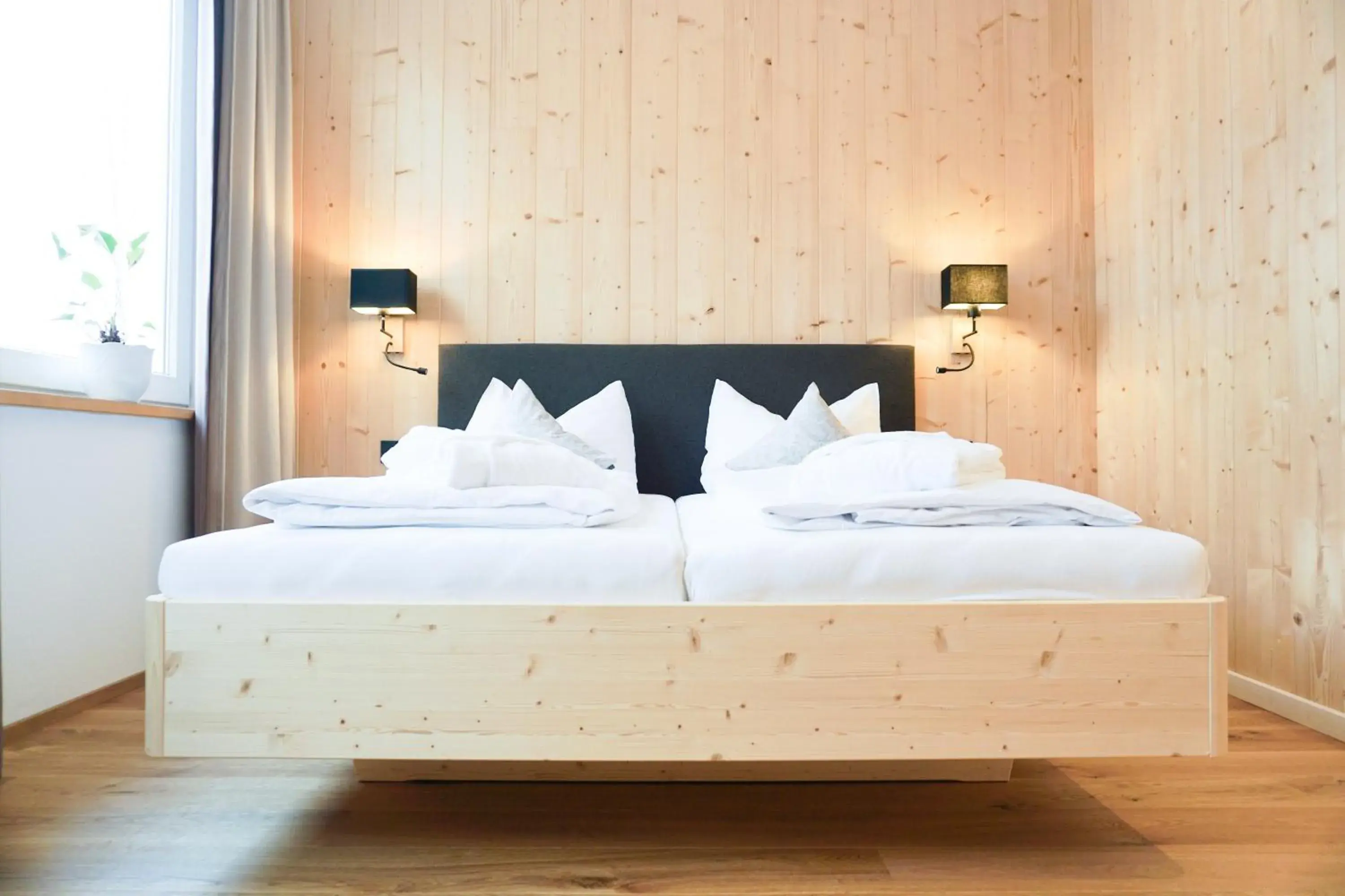 Bedroom, Bed in Landhotel und Gasthof Kirchberger