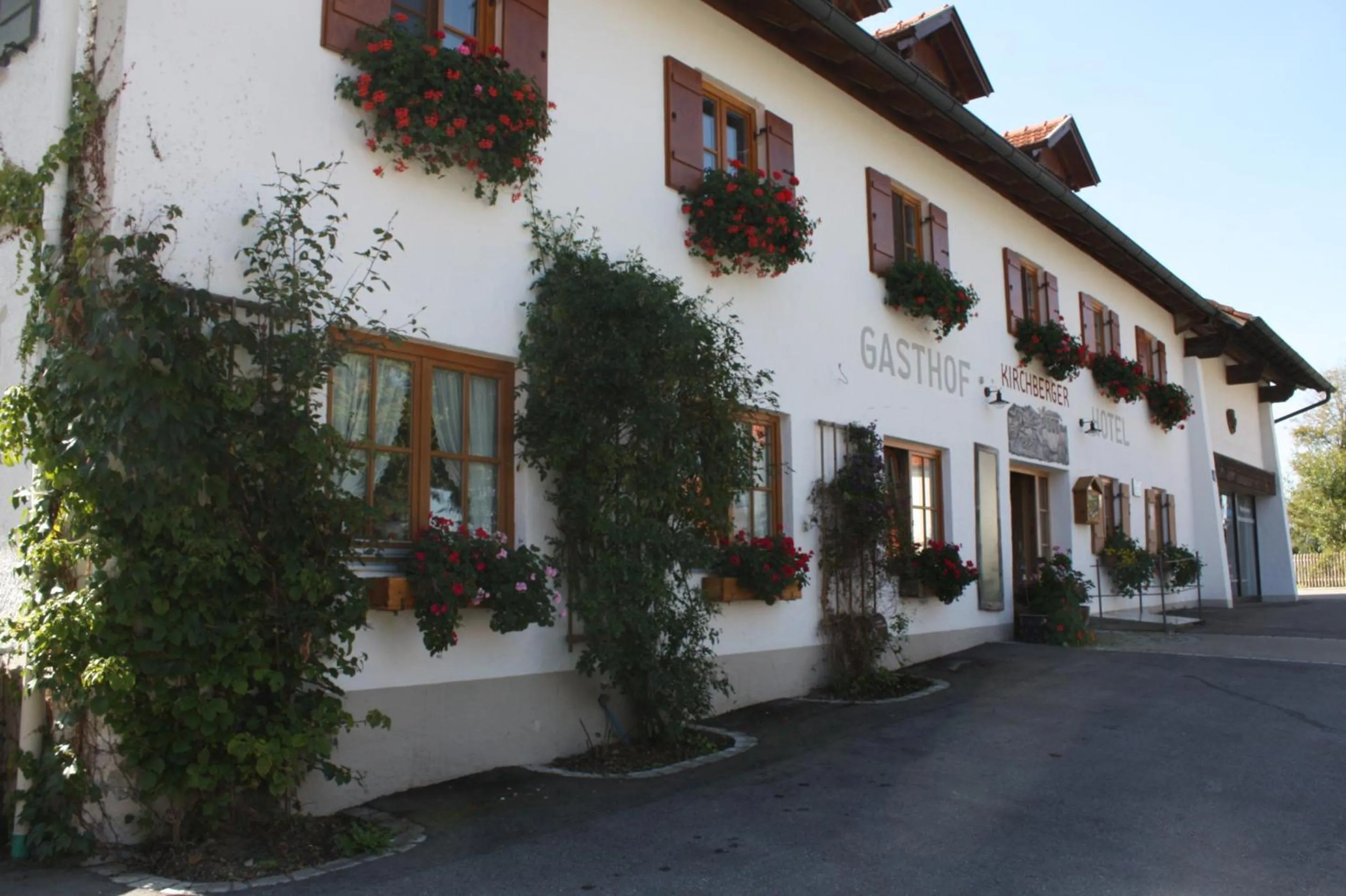 Property building in Landhotel und Gasthof Kirchberger