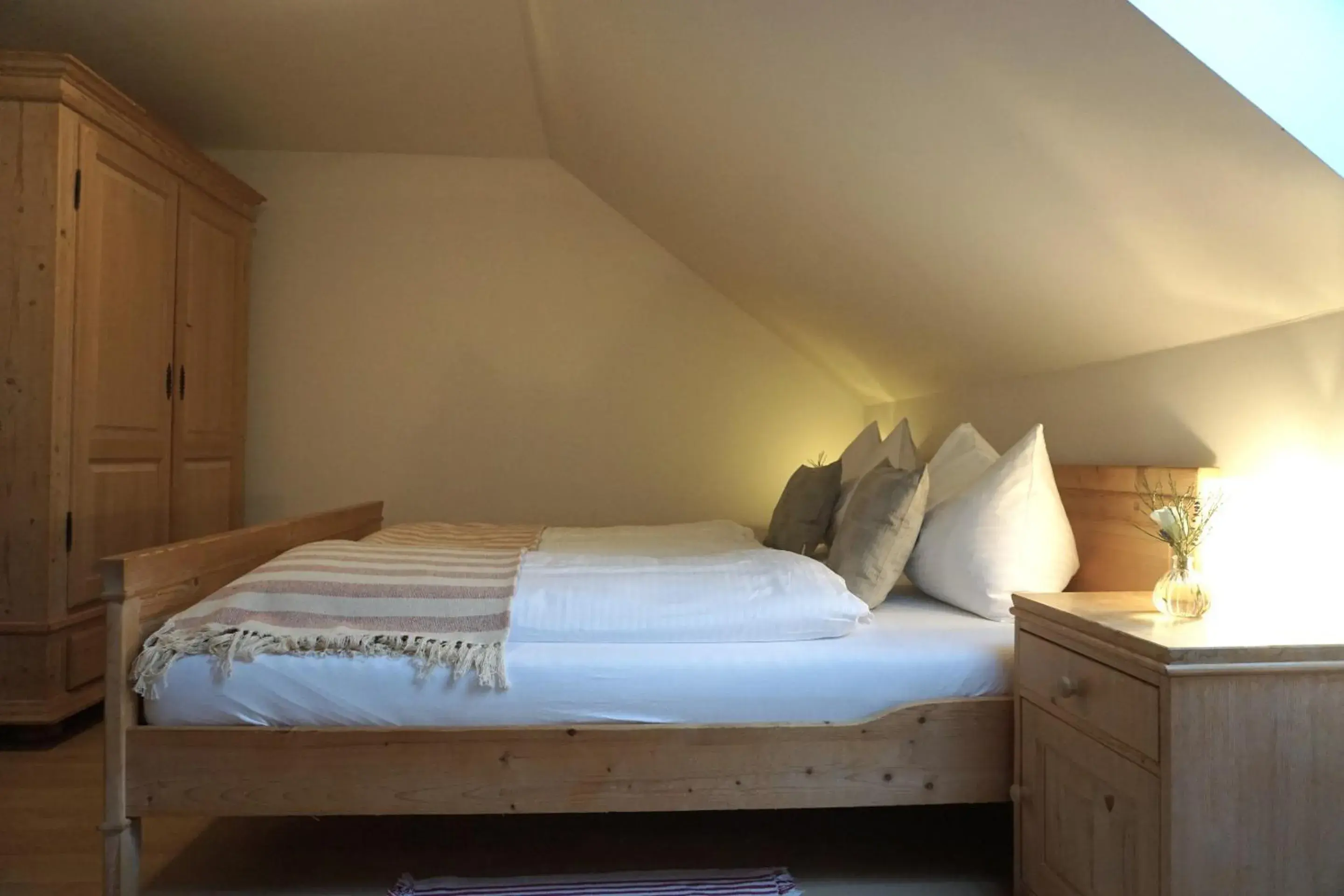 Bedroom, Bed in Landhotel und Gasthof Kirchberger