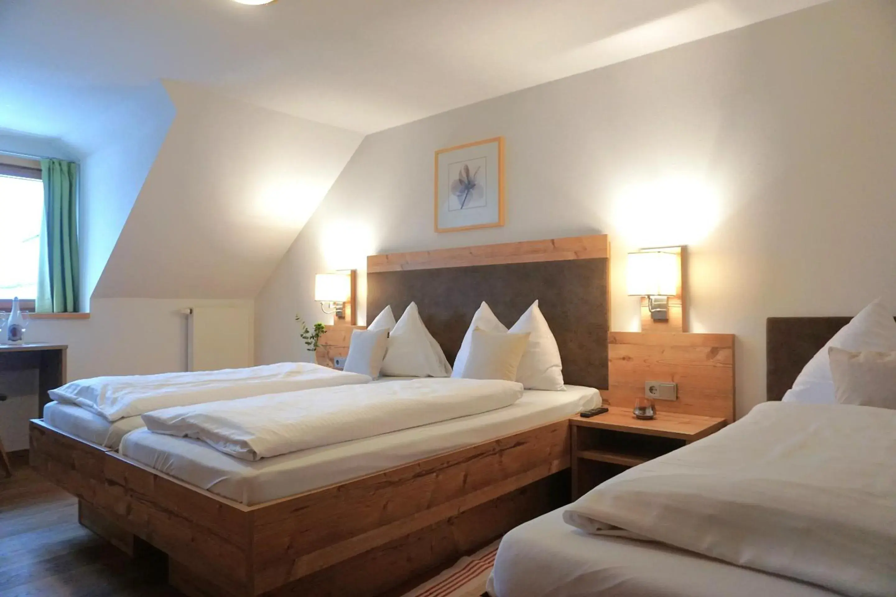 Bedroom, Bed in Landhotel und Gasthof Kirchberger