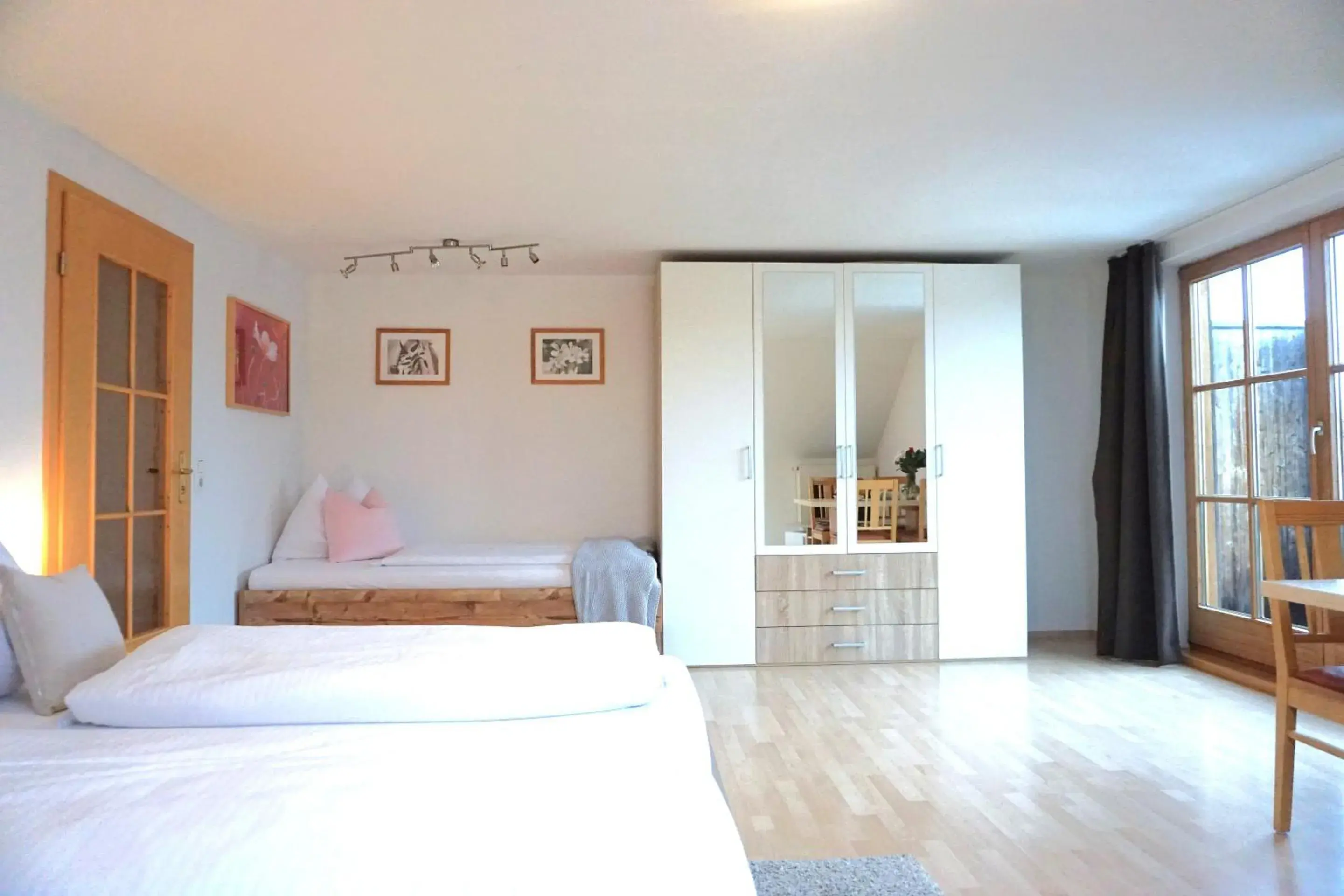 Bedroom, Bed in Landhotel und Gasthof Kirchberger