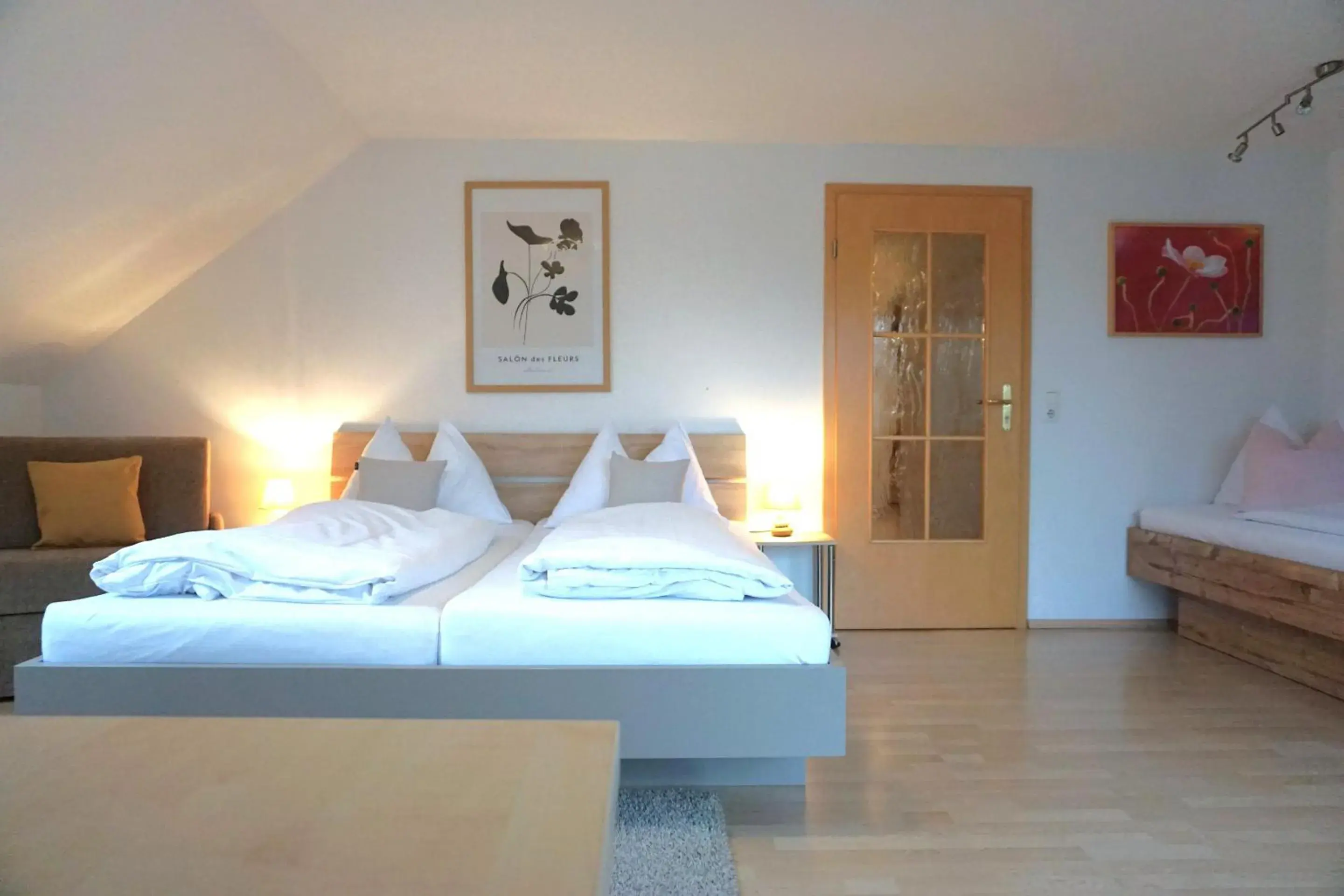 Bedroom, Bed in Landhotel und Gasthof Kirchberger