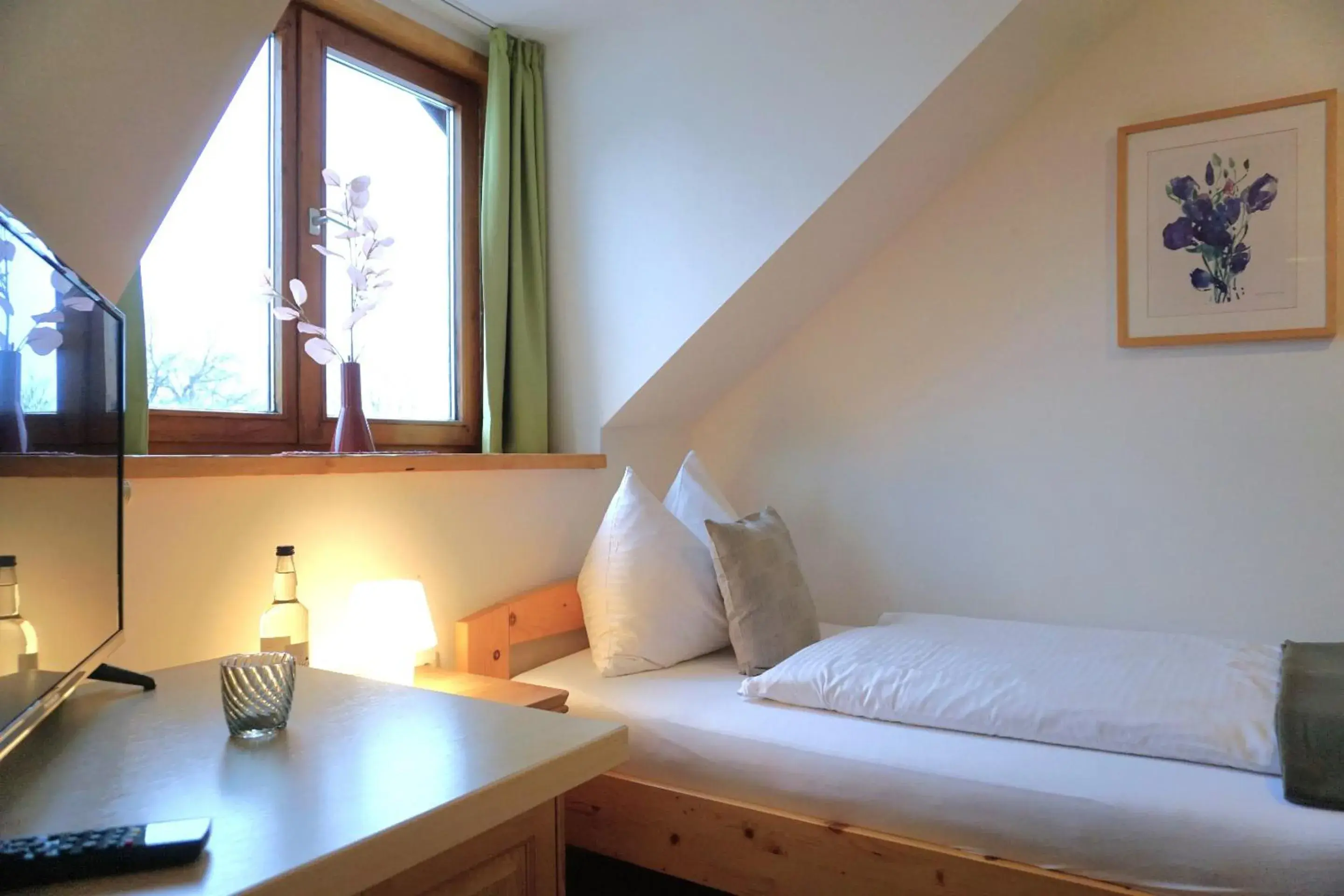 Bedroom, Bed in Landhotel und Gasthof Kirchberger