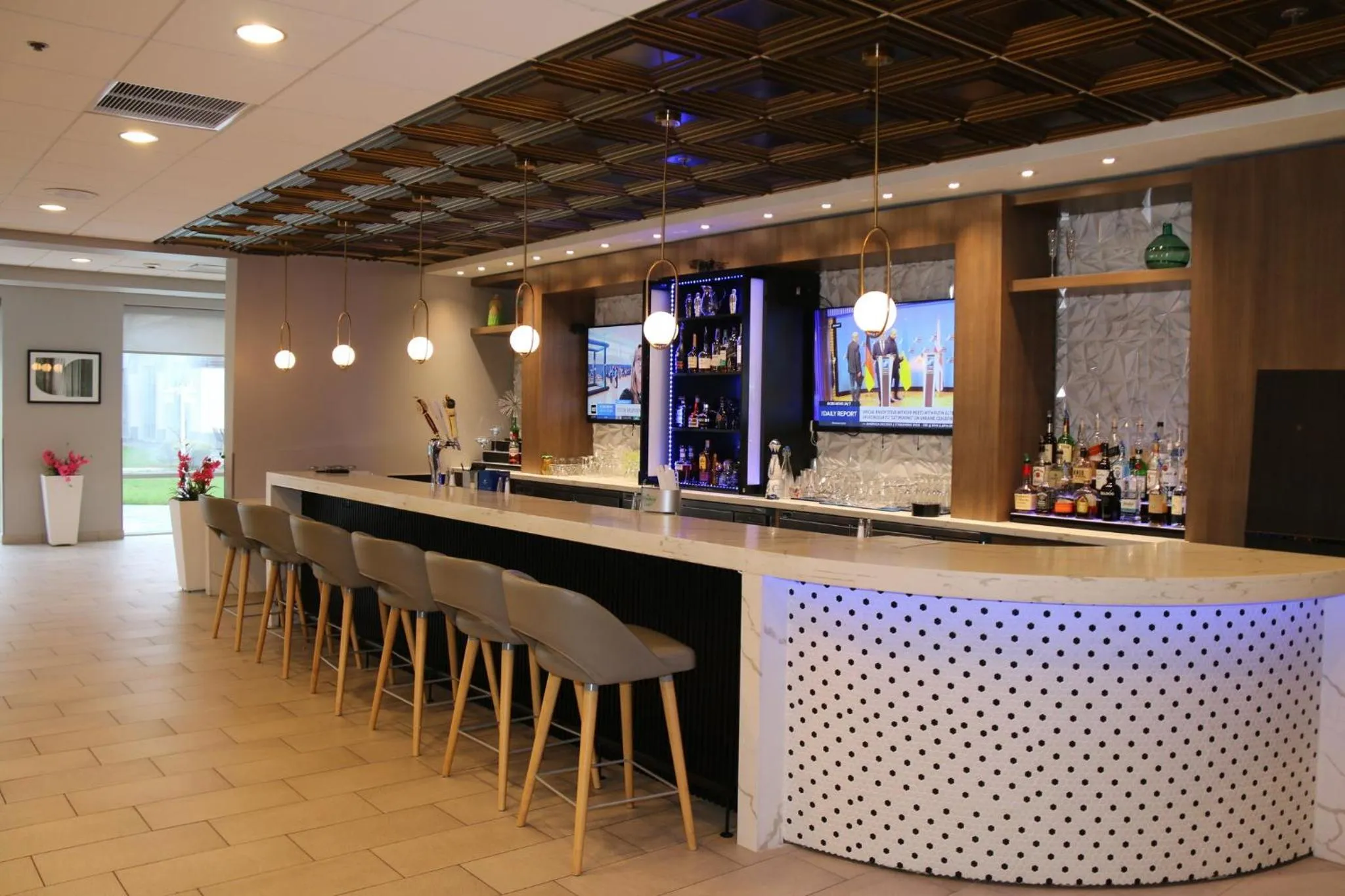 Lounge or bar in Holiday Inn - Piscataway - Somerset by IHG