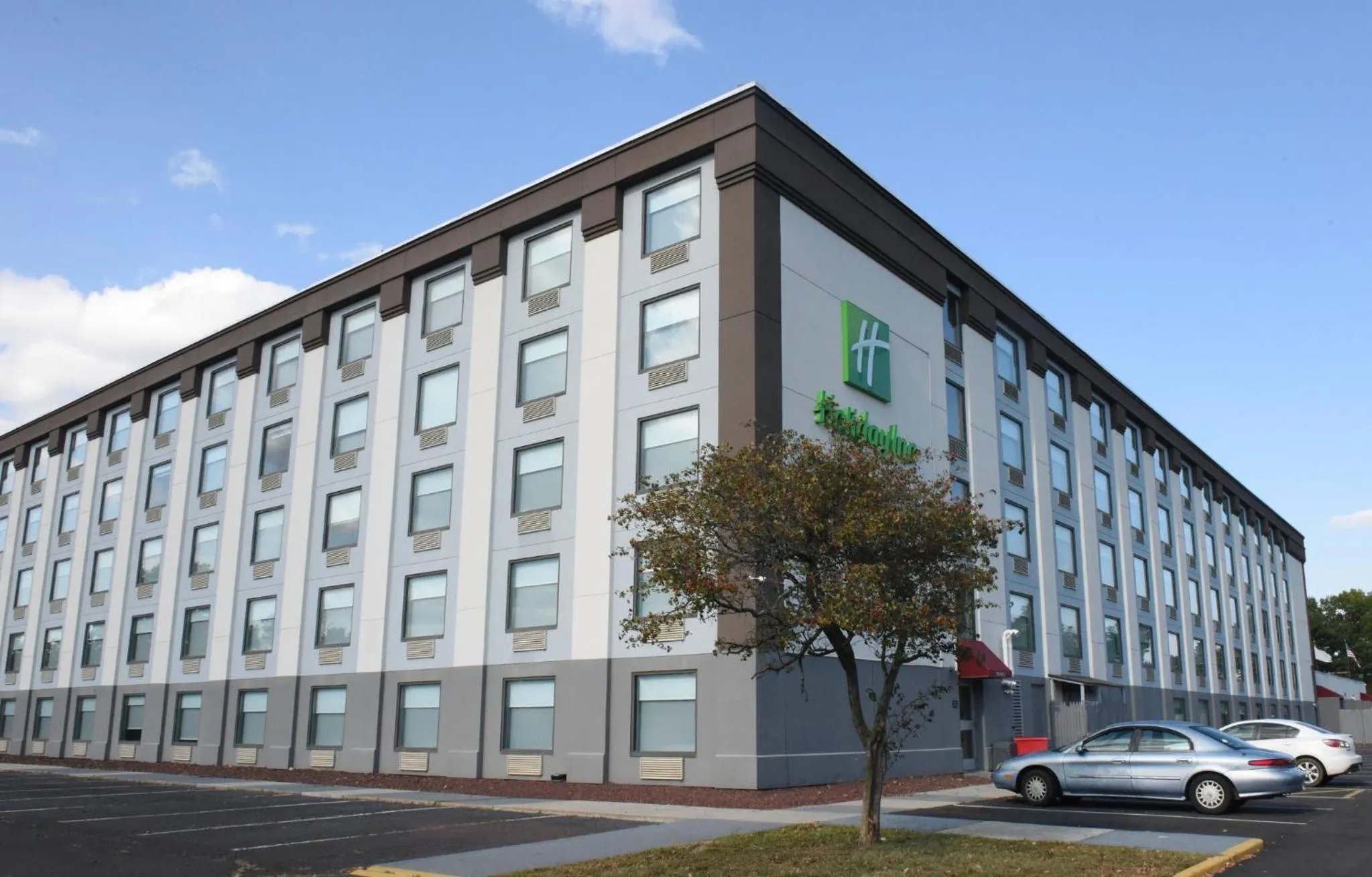 Property building in Holiday Inn - Piscataway - Somerset by IHG