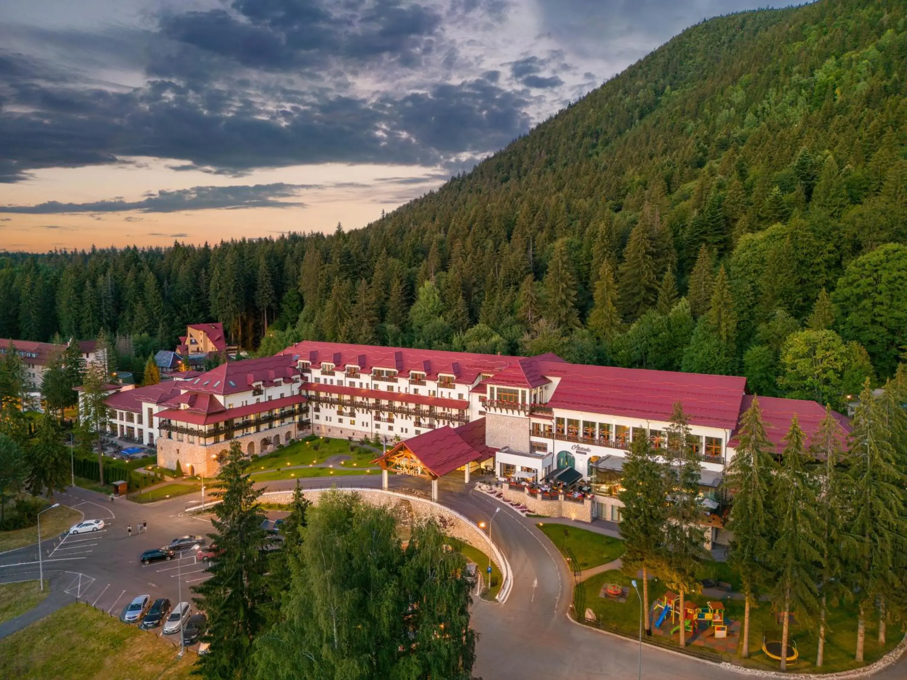 Property building in Ana Hotels Sport Poiana Brasov Property building in Ana Hotels Sport Poiana Brasov