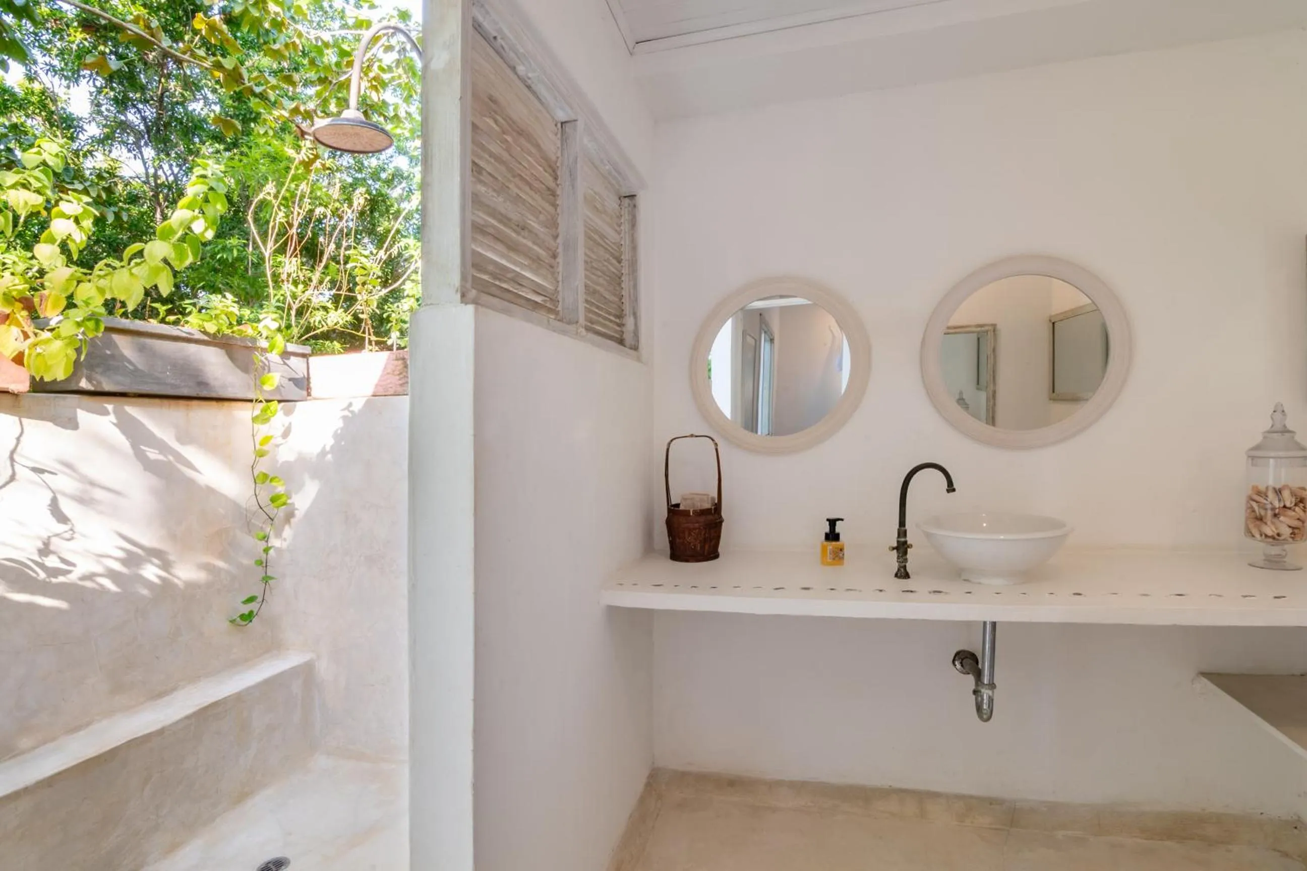 Bathroom in Hotel Playa Manglares Isla Baru