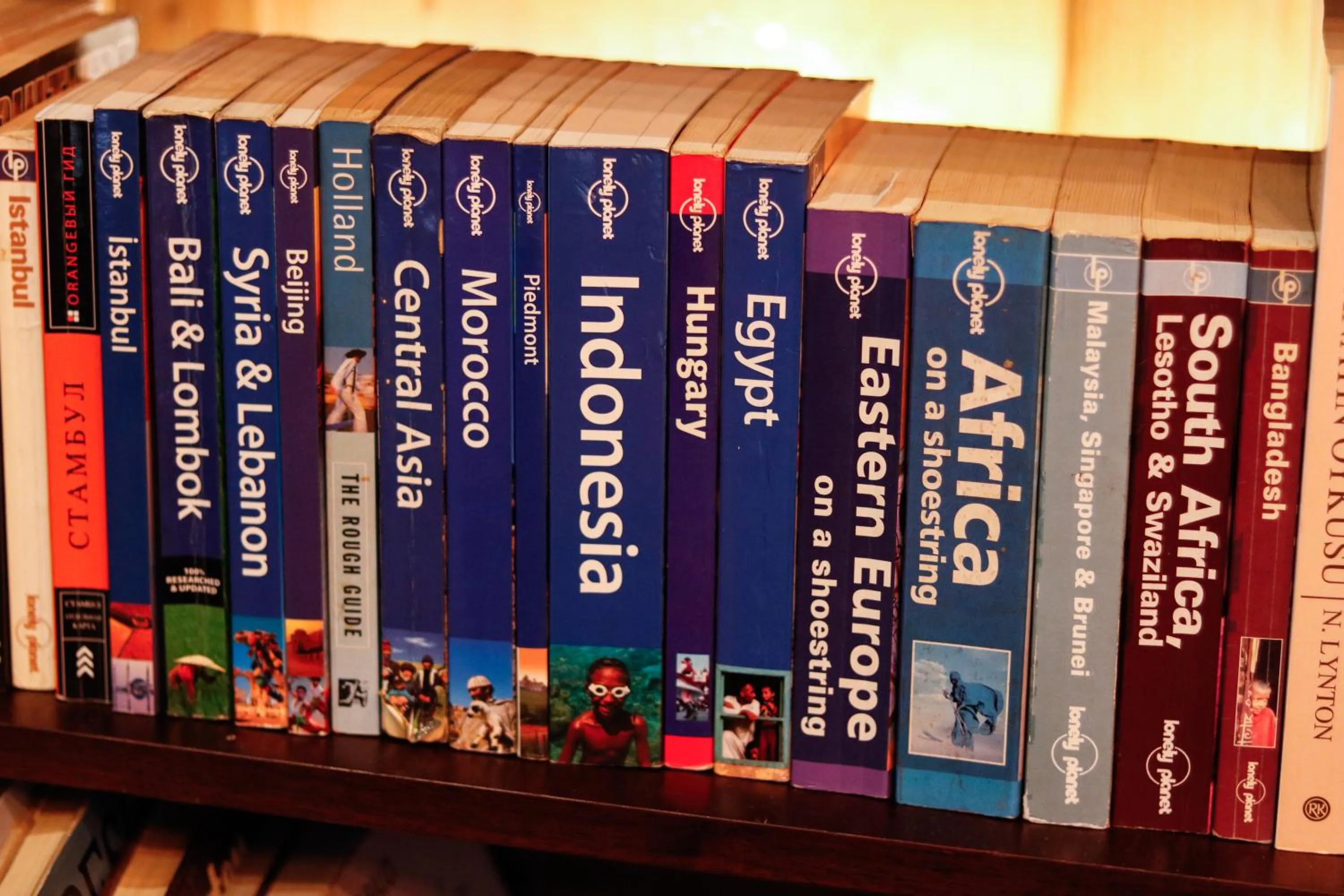 Library in No11 Hotel & Apartments