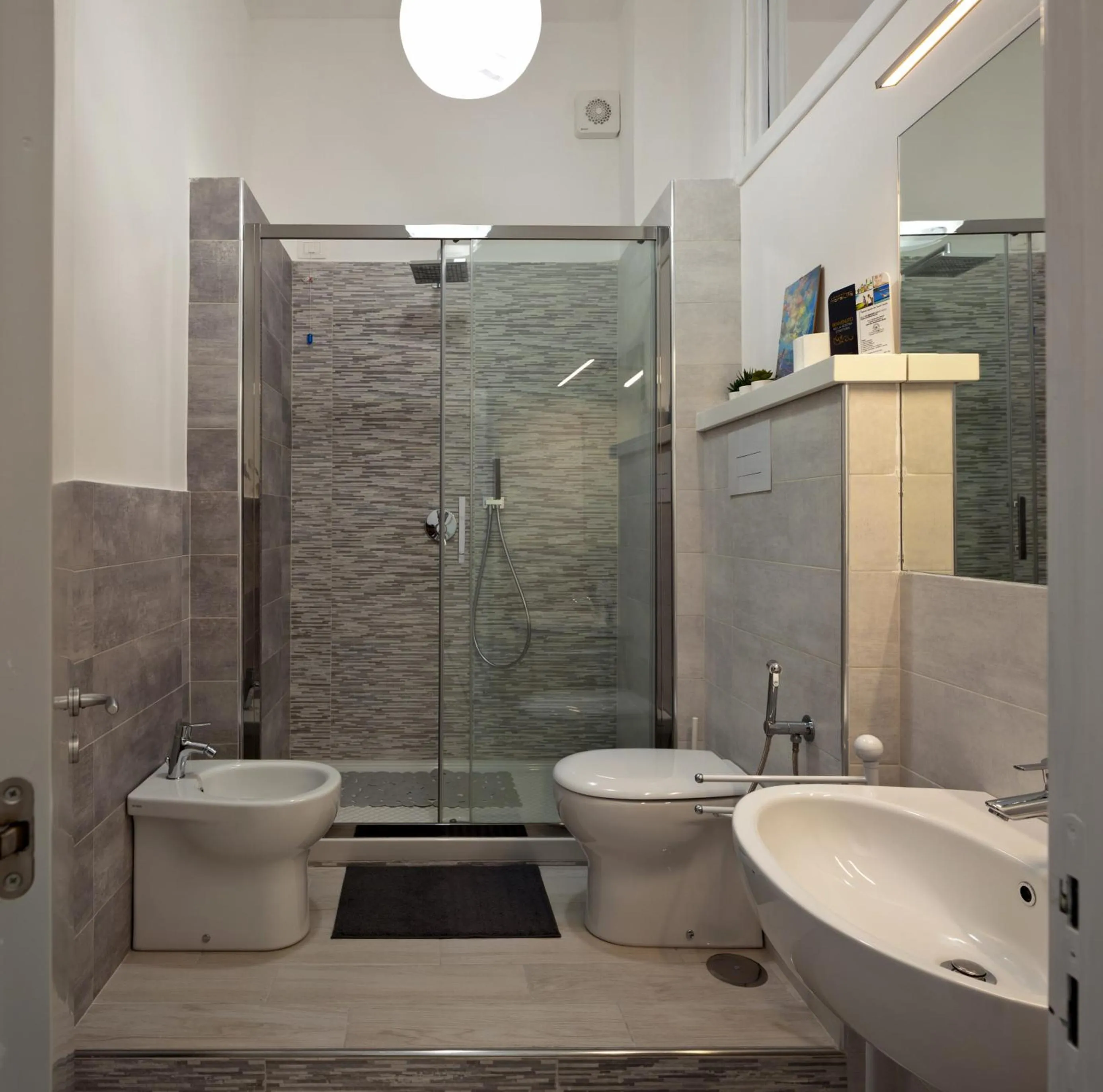 Shower in La terrazza dei tramonti