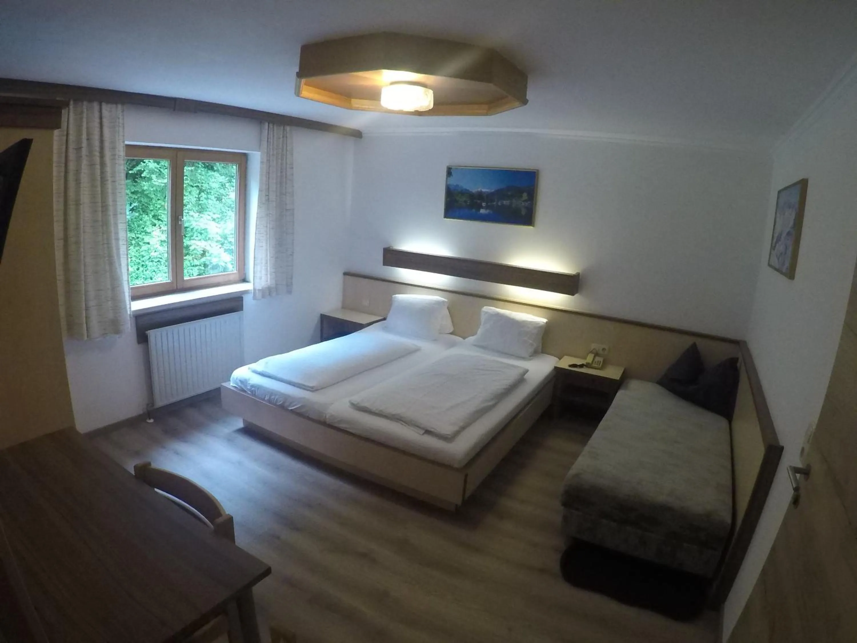 Photo of the whole room, Bed in Hotel-Garni Seestrand