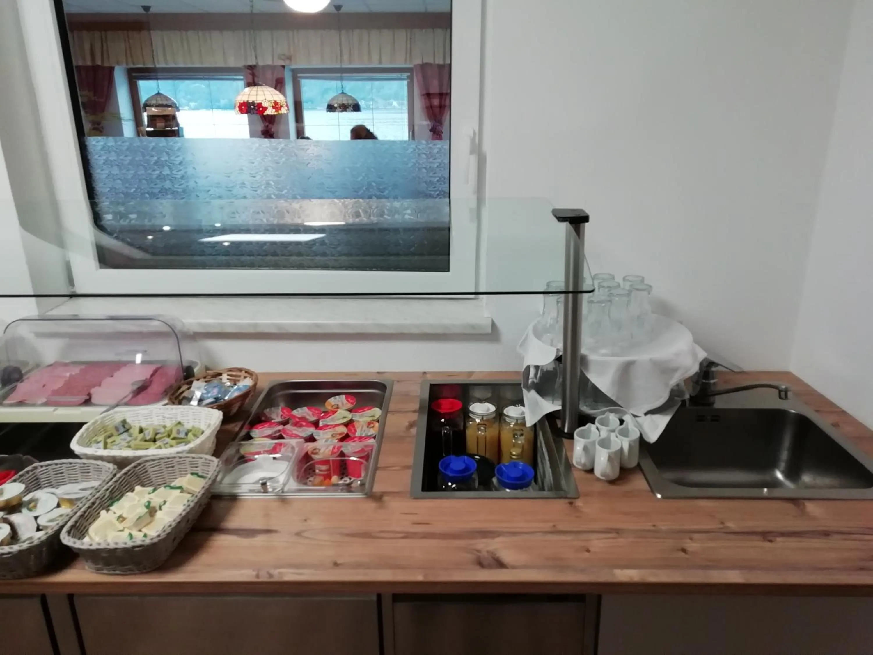 Breakfast in Hotel-Garni Seestrand