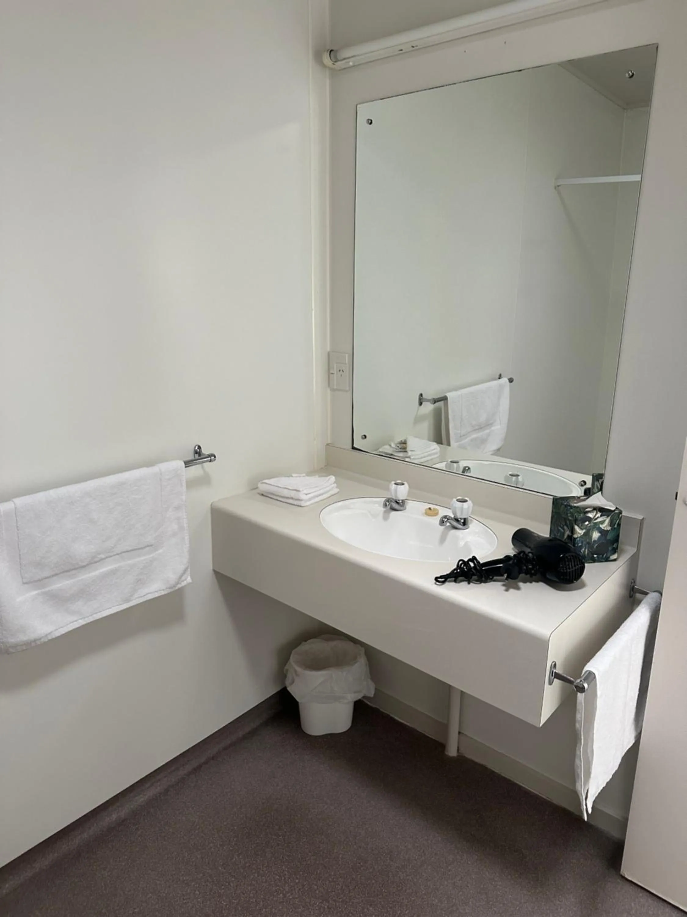 Helensborough Motor Inn