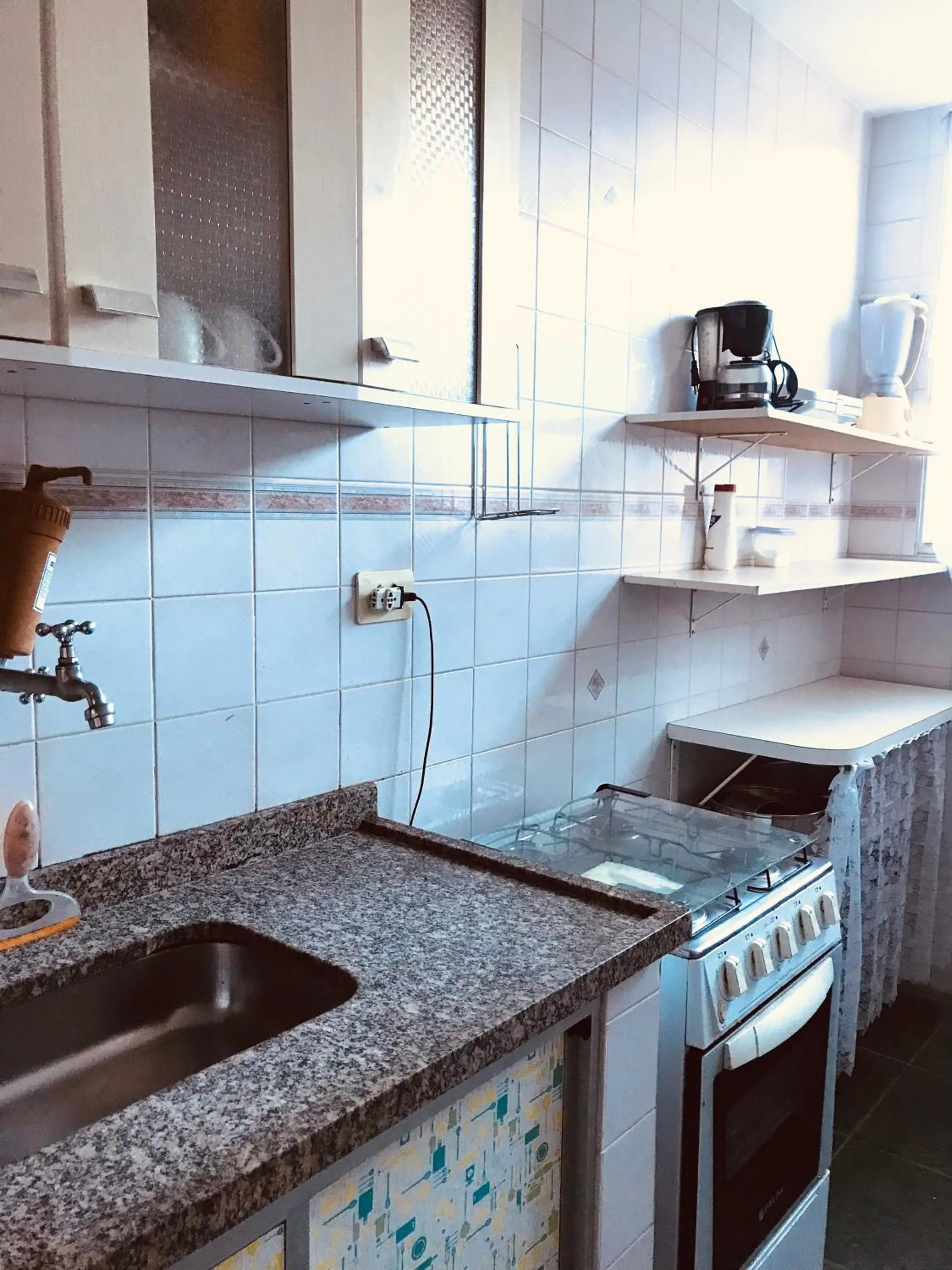 Kitchen or kitchenette in Praia Maranduba