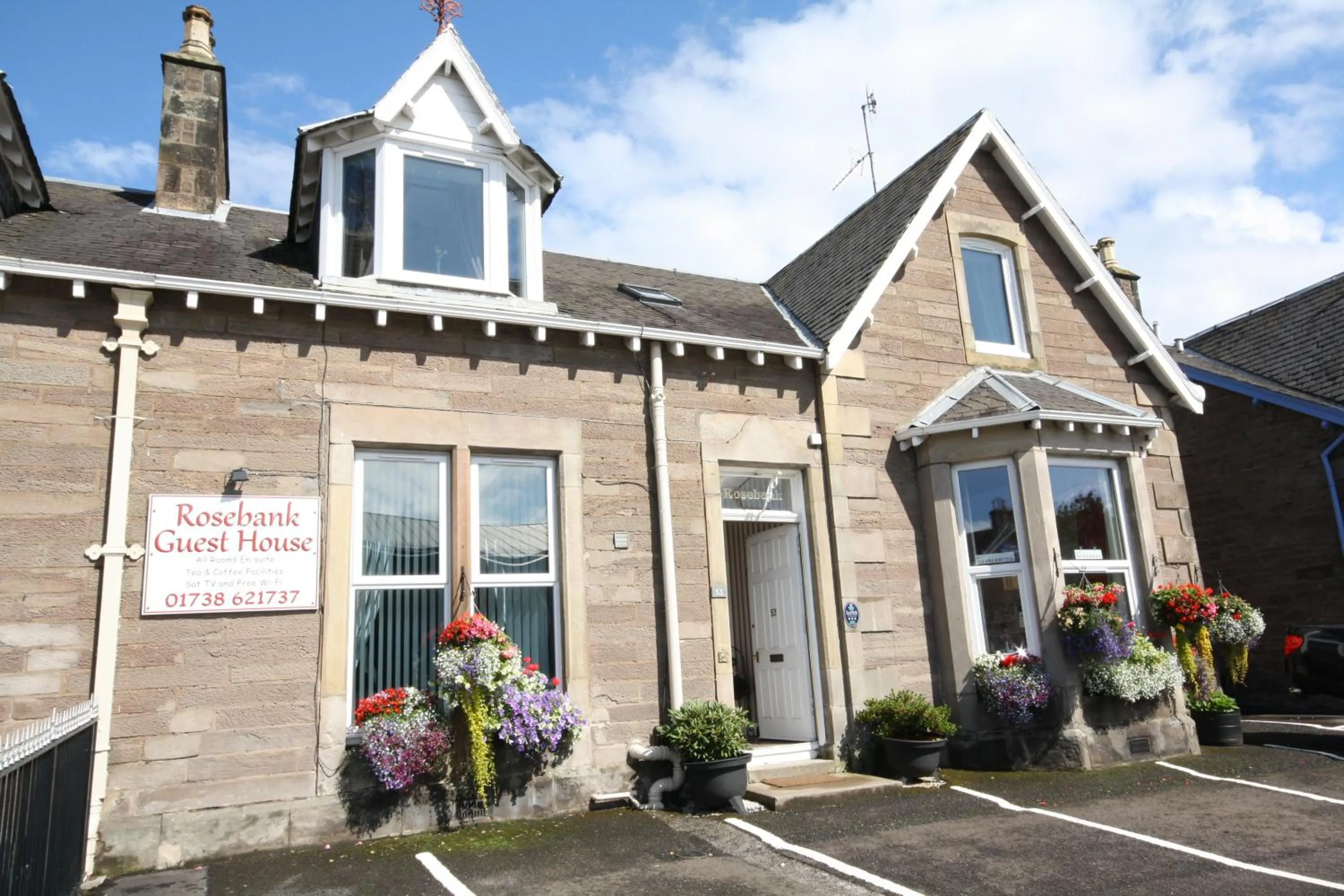 Facade/entrance in Rosebank Guest House