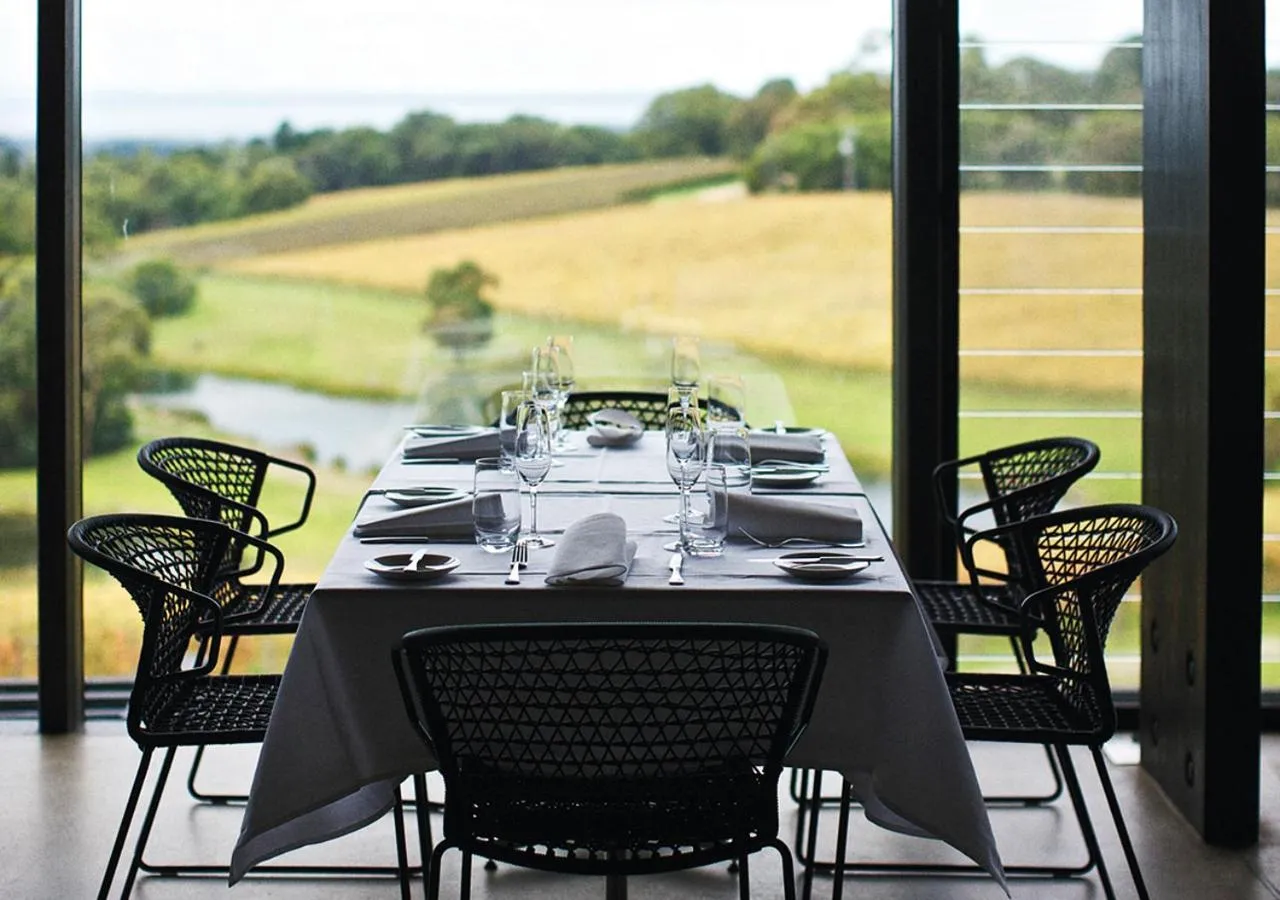 Restaurant/places to eat in Port Phillip Estate