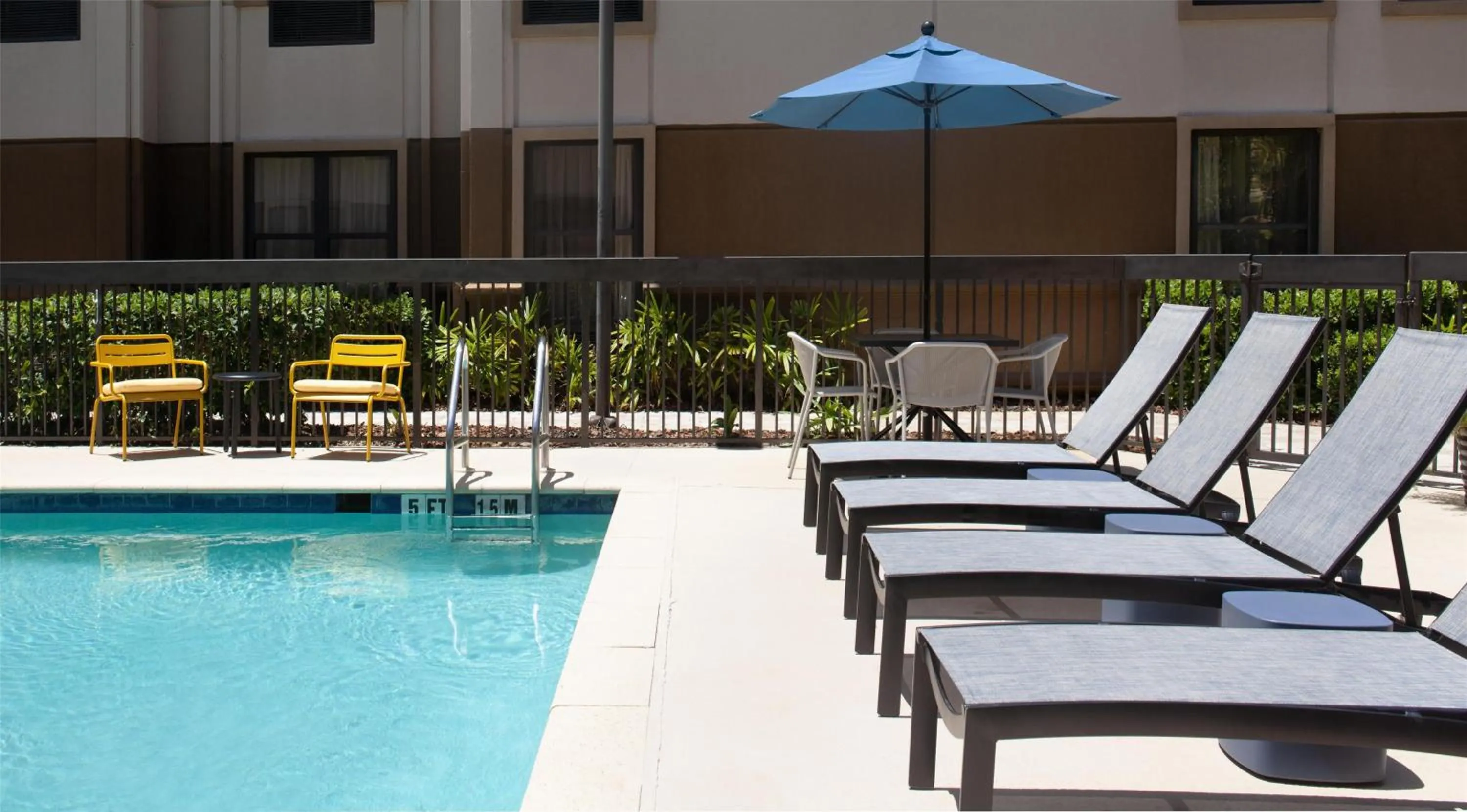 Pool view in Hampton Inn & Suites Tampa-North