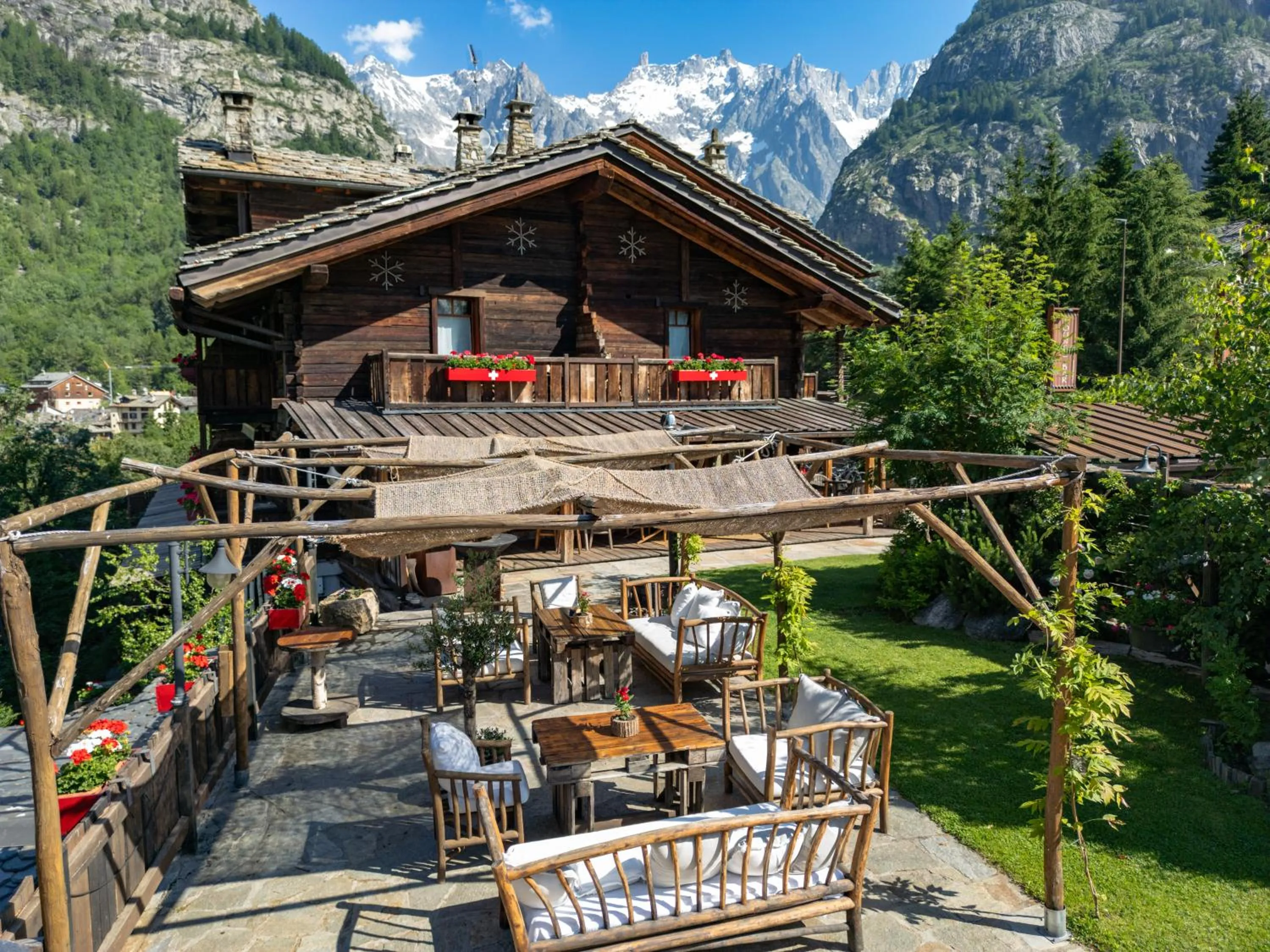 Property building in Chalet Svizzero