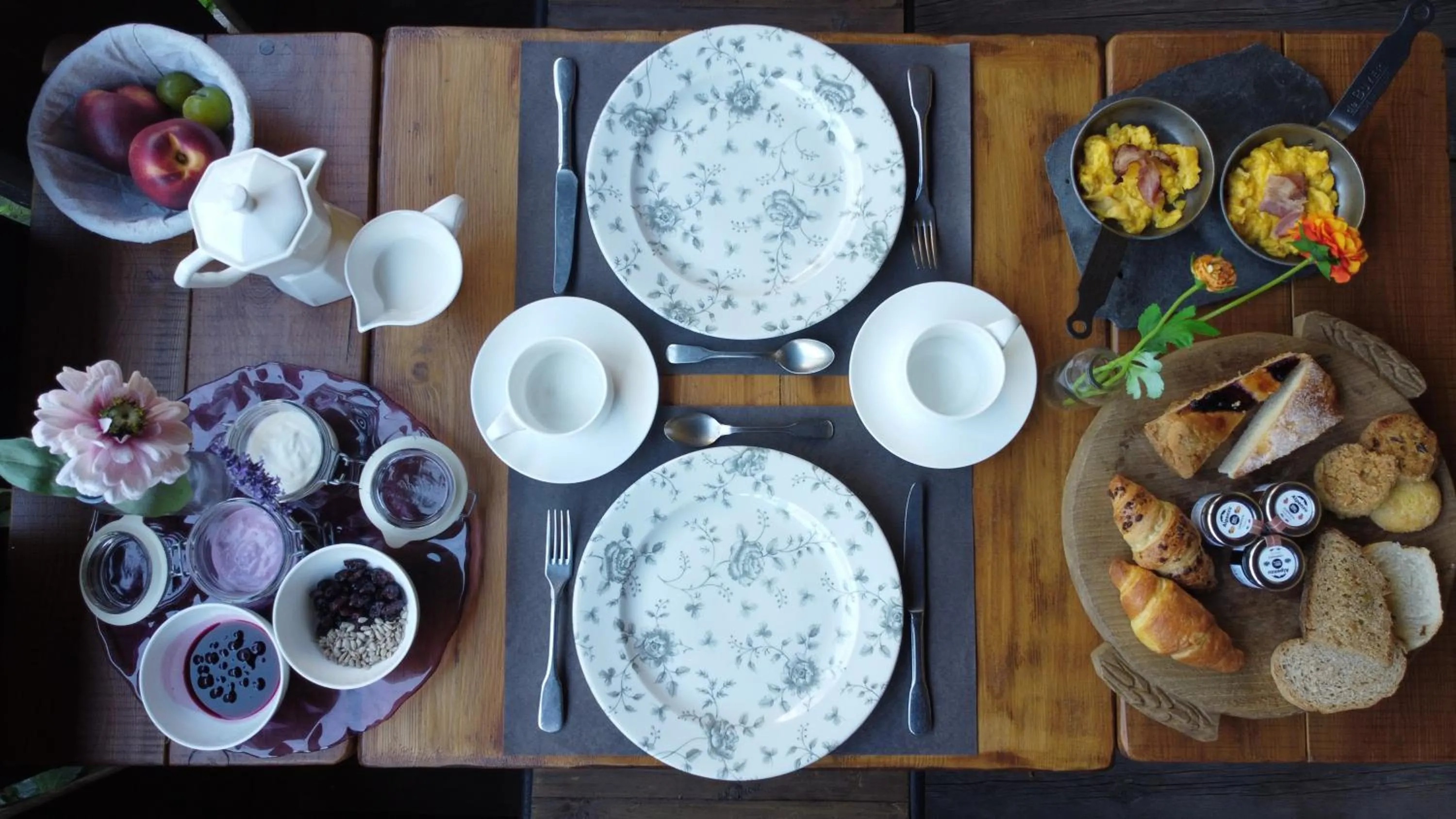 Continental breakfast in Chalet Svizzero