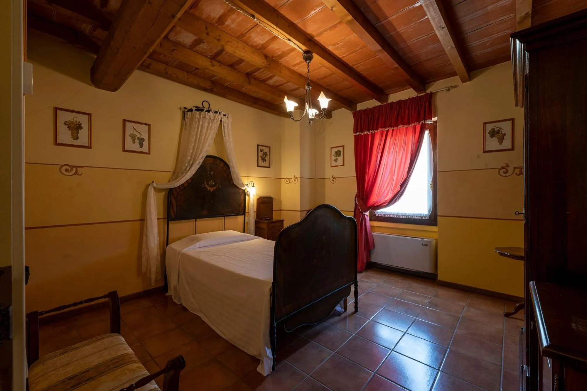 Bedroom, Bed in Hotel Airone