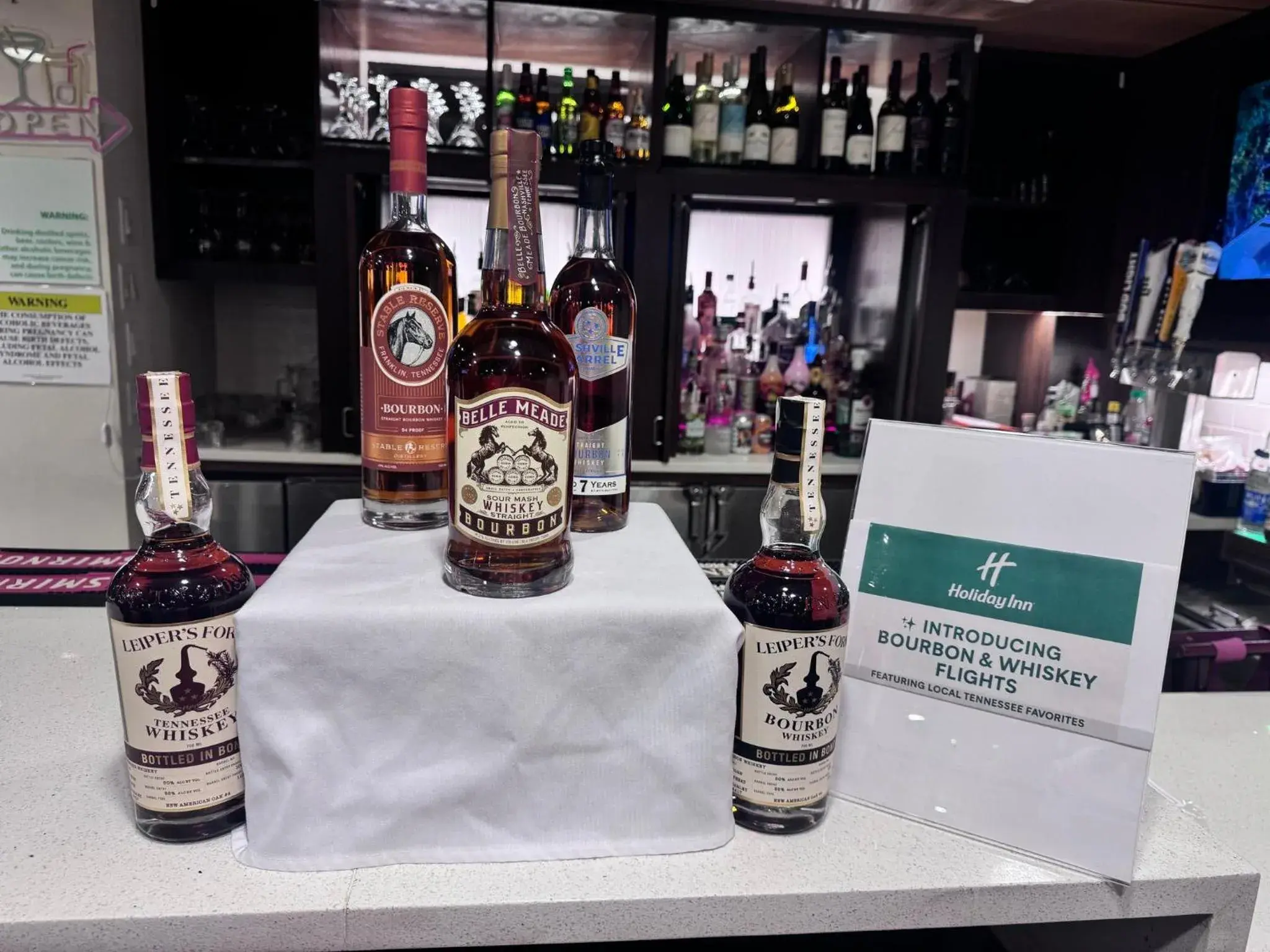 Lounge or bar in Holiday Inn Franklin - Cool Springs by IHG Lounge or bar in Holiday Inn Franklin - Cool Springs by IHG