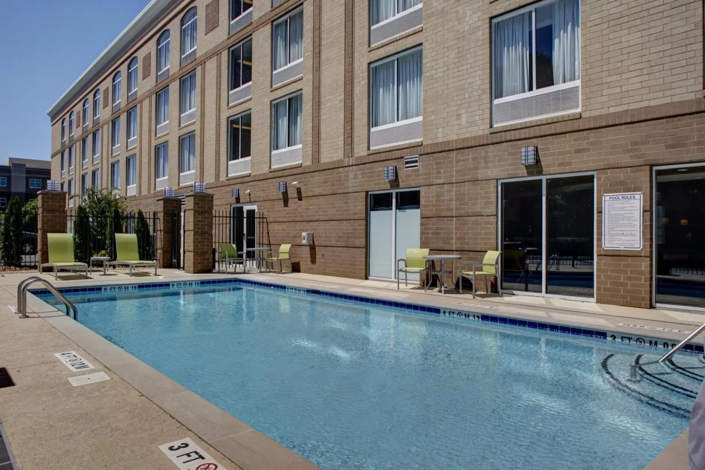 Swimming pool in Holiday Inn Franklin - Cool Springs by IHG Swimming pool in Holiday Inn Franklin - Cool Springs by IHG