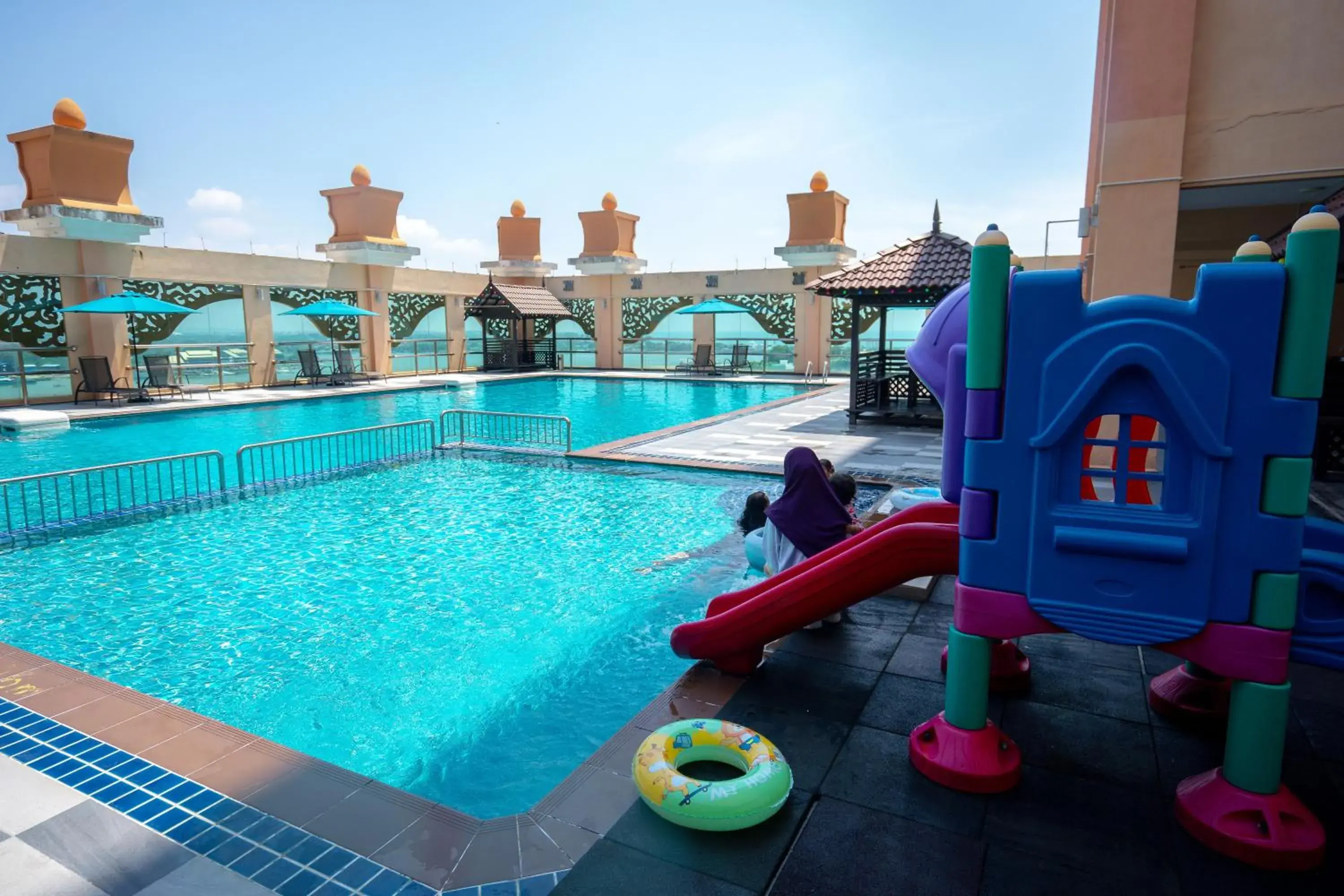 Swimming pool in Paya Bunga Hotel Terengganu Swimming pool in Paya Bunga Hotel Terengganu