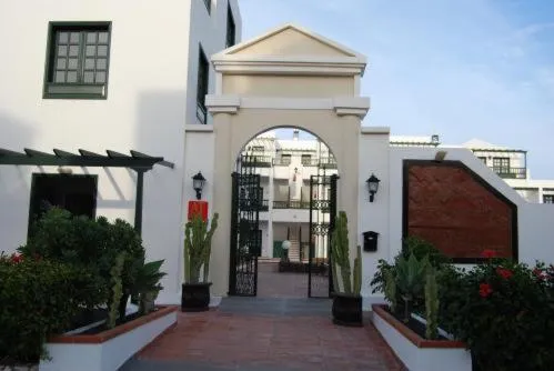 Property building in Molino de Guatiza