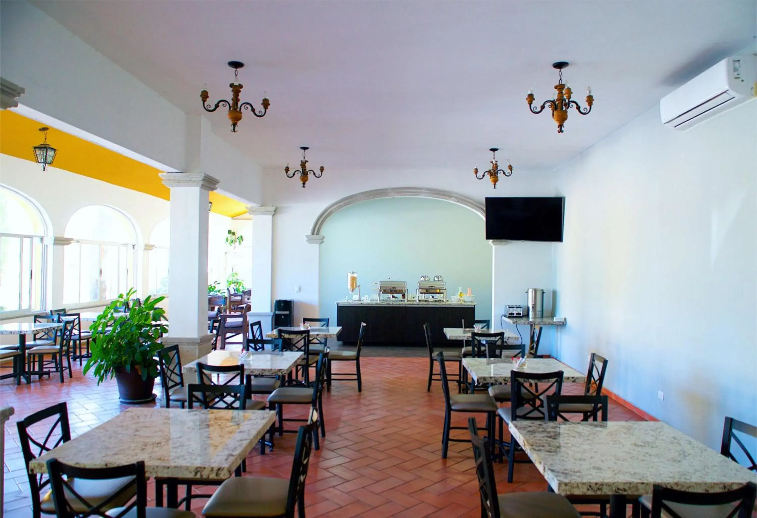 Restaurant/places to eat in Best Western Saltillo Restaurant/places to eat in Best Western Saltillo
