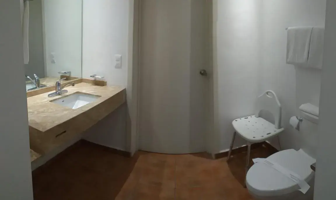 Property building in Best Western Saltillo Property building in Best Western Saltillo