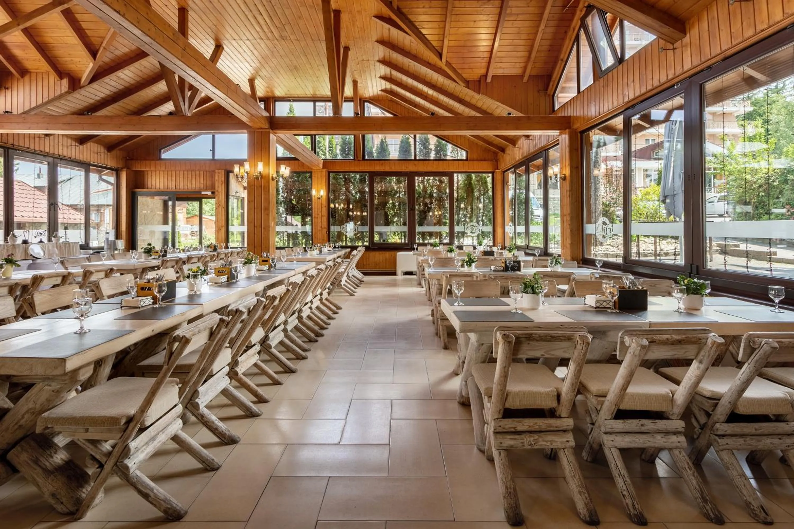 Restaurant/places to eat in Eden Grand Resort