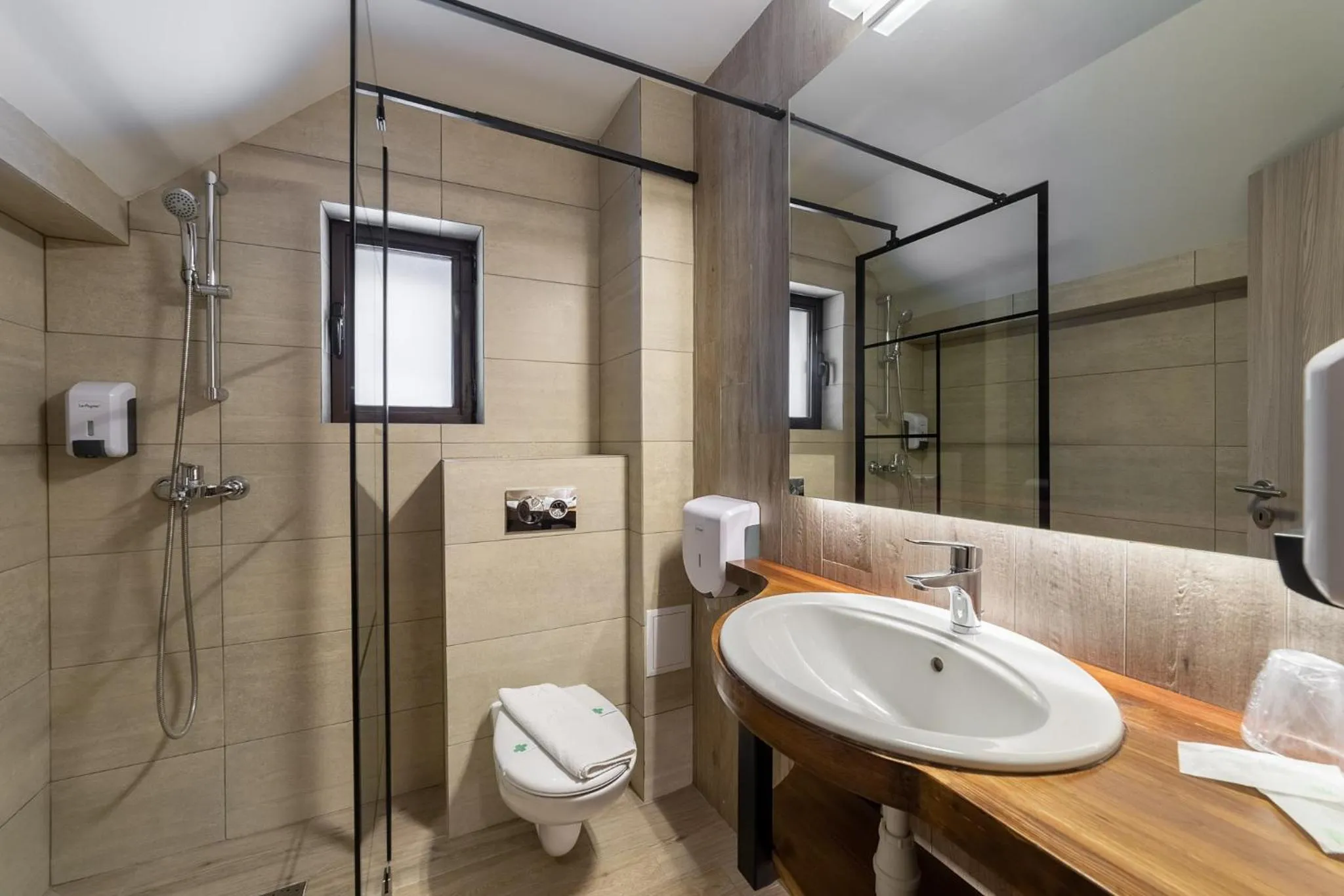 Shower in Eden Grand Resort