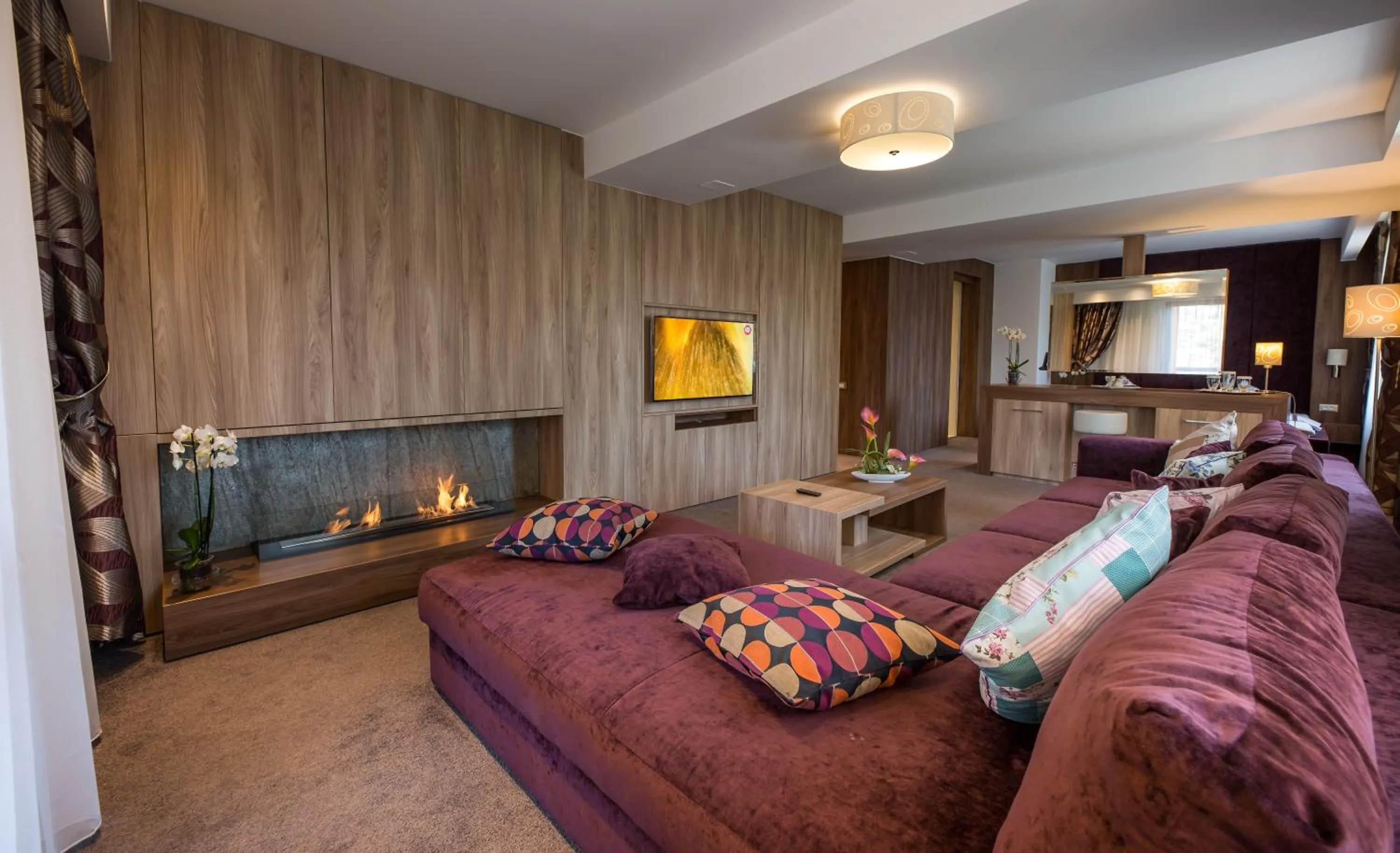 TV and multimedia in Eden Grand Resort